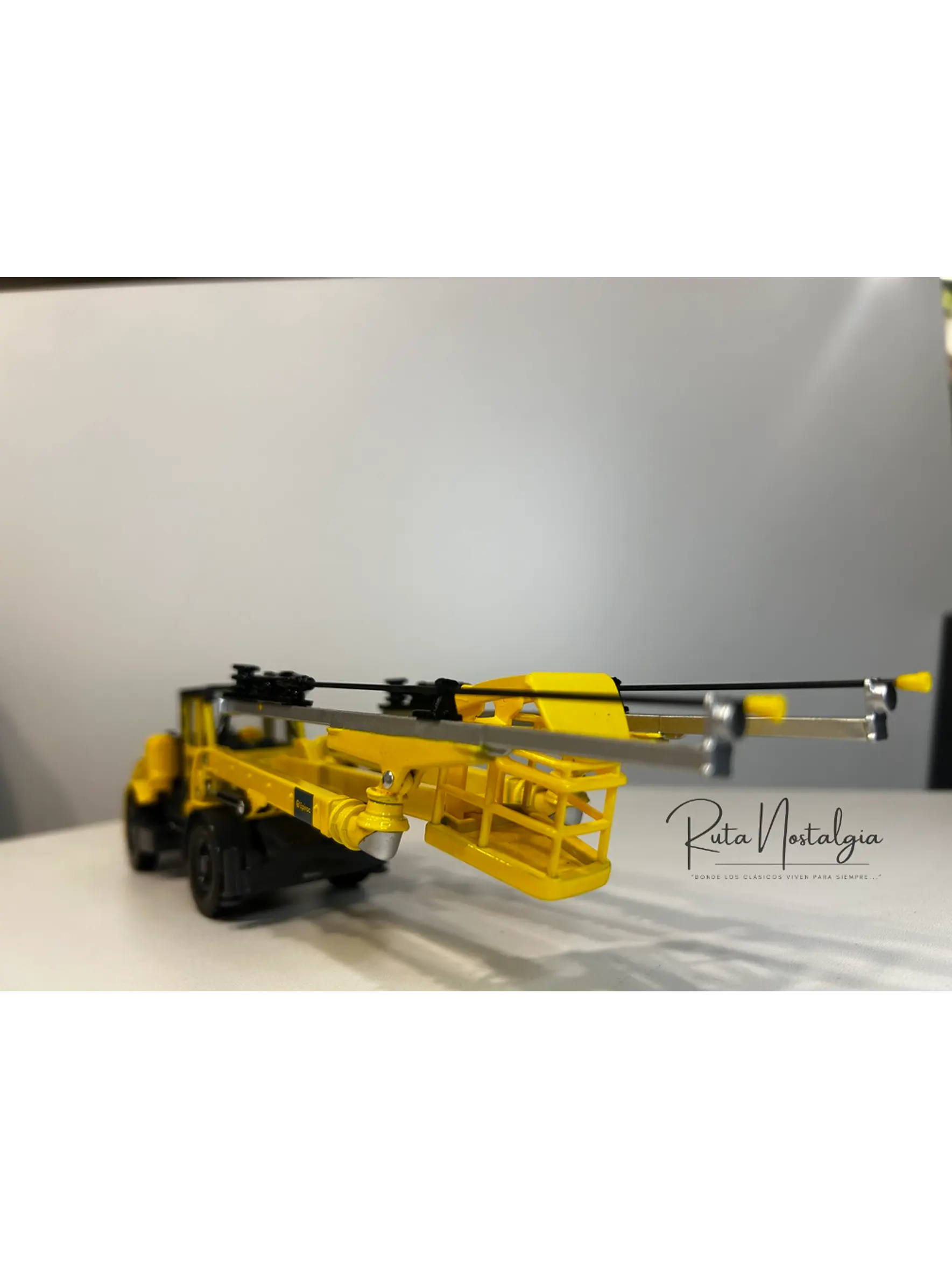 Perforador Subterráneo - Jumbo Boomer Epiroc E2 - Escala 1:50 – Jumbo de perforación a escala para minería subterránea 6