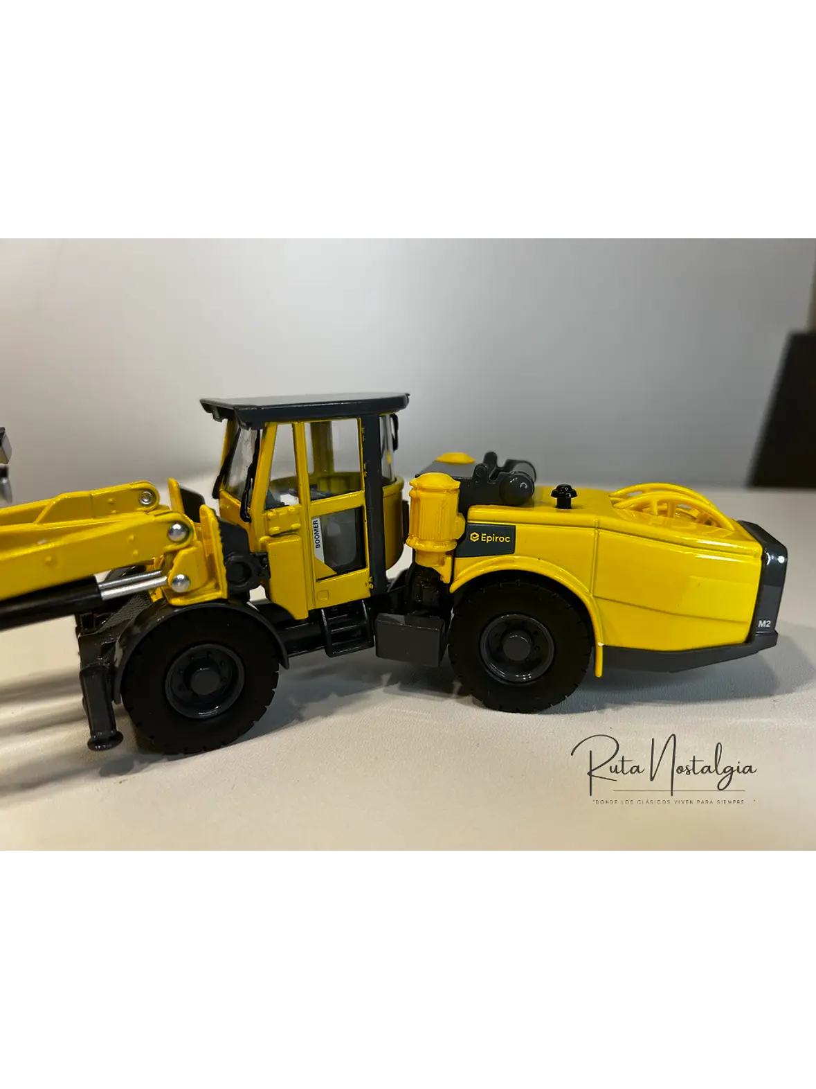 Perforador Subterráneo - Jumbo Boomer Epiroc E2 - Escala 1:50 – Jumbo de perforación a escala para minería subterránea 8