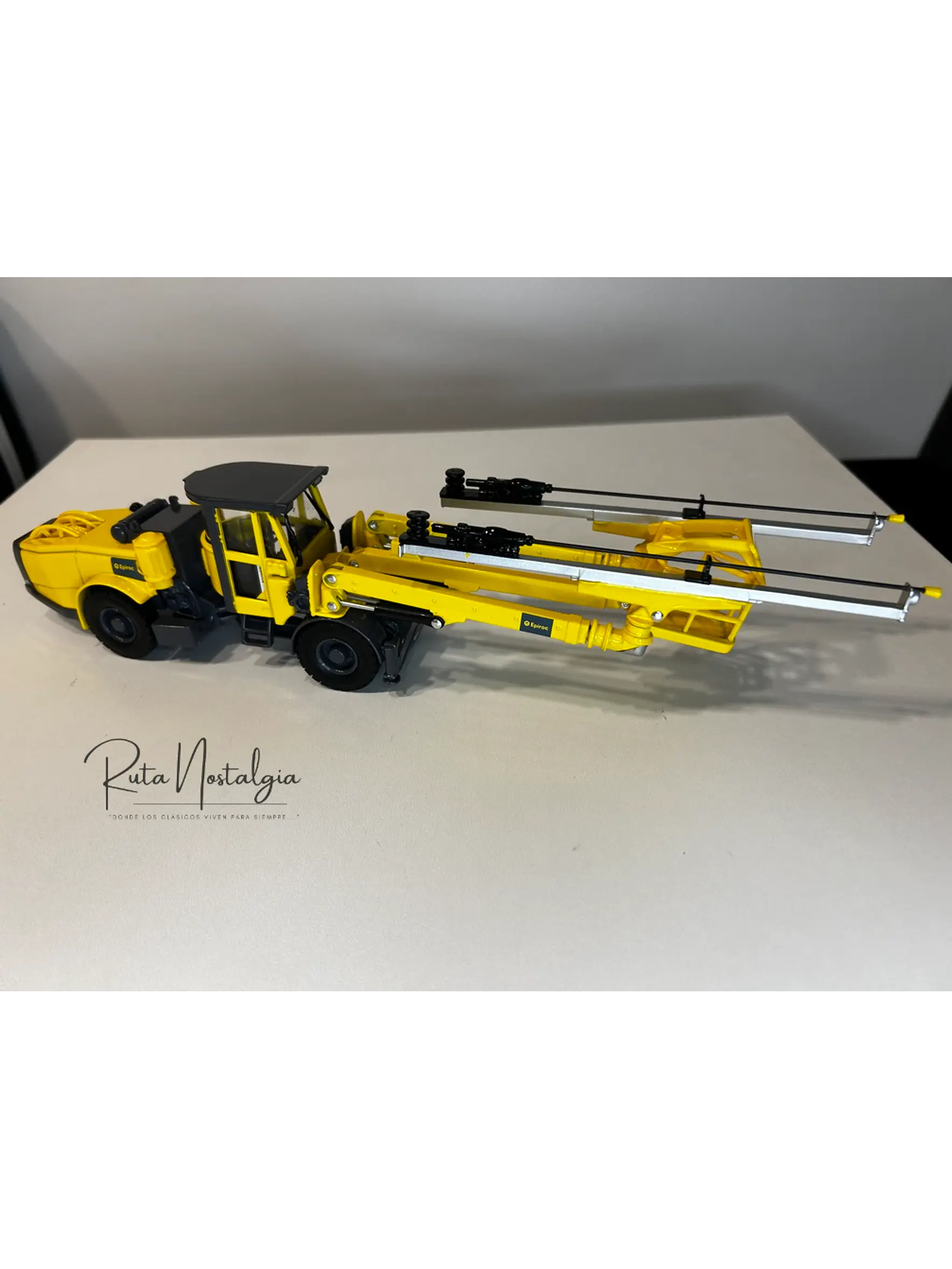 Perforador Subterráneo - Jumbo Boomer Epiroc E2 - Escala 1:50 – Jumbo de perforación a escala para minería subterránea 11