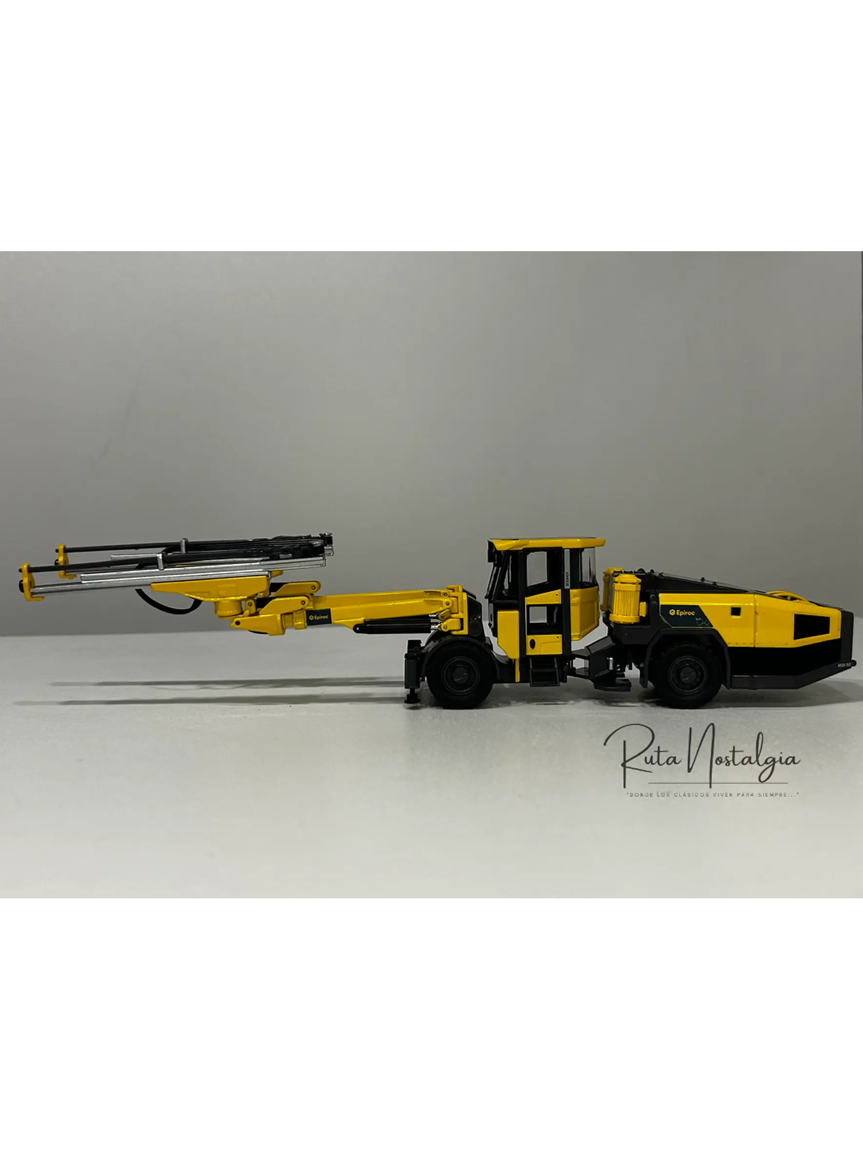 Perforador Subterráneo - Jumbo Boomer | Epiroc M20 SG - Escala 1:50 | Equipo Minería Subterránea en Metal Coleccionable 9