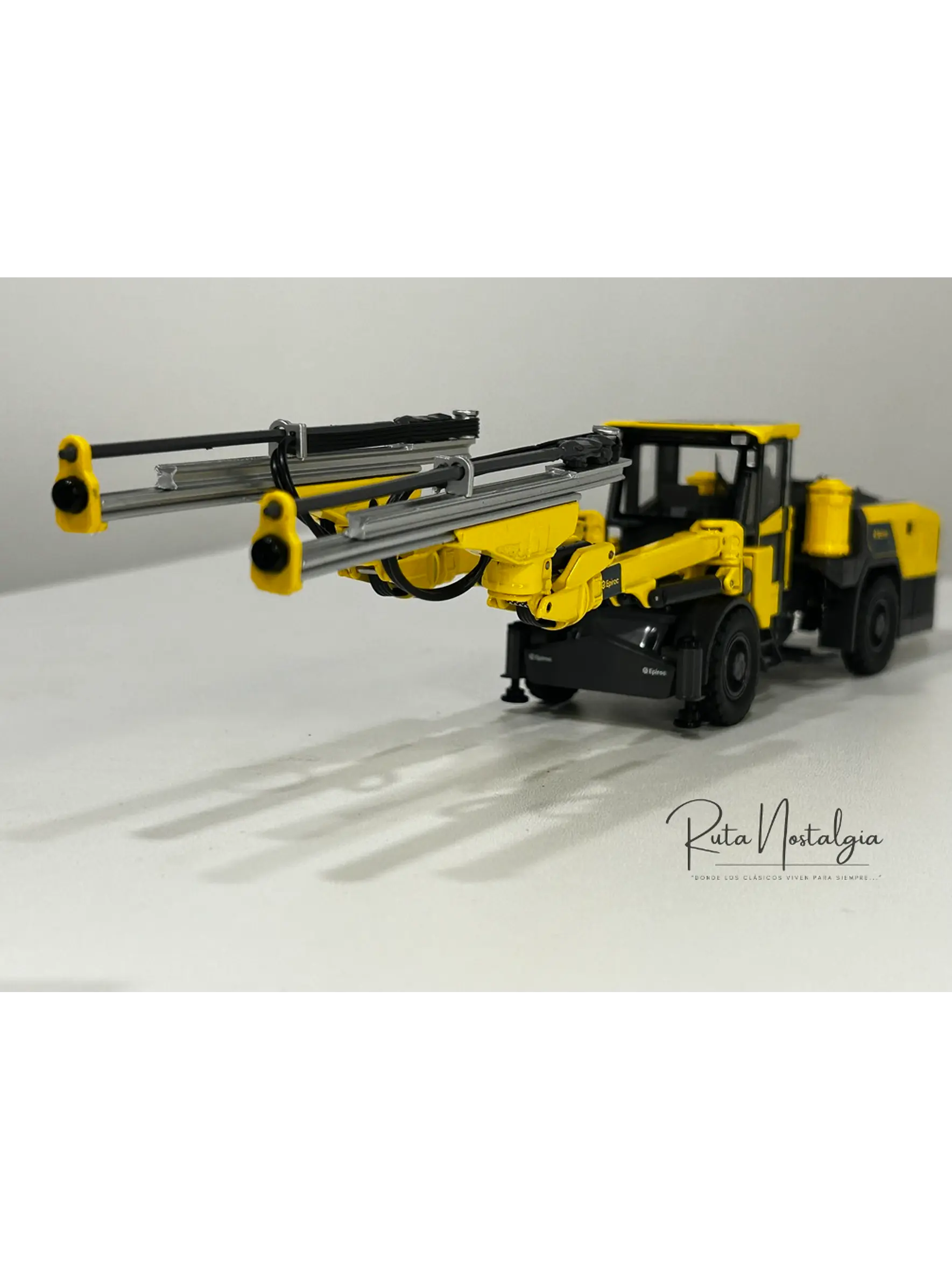 Perforador Subterráneo - Jumbo Boomer | Epiroc M20 SG - Escala 1:50 | Equipo Minería Subterránea en Metal Coleccionable 3