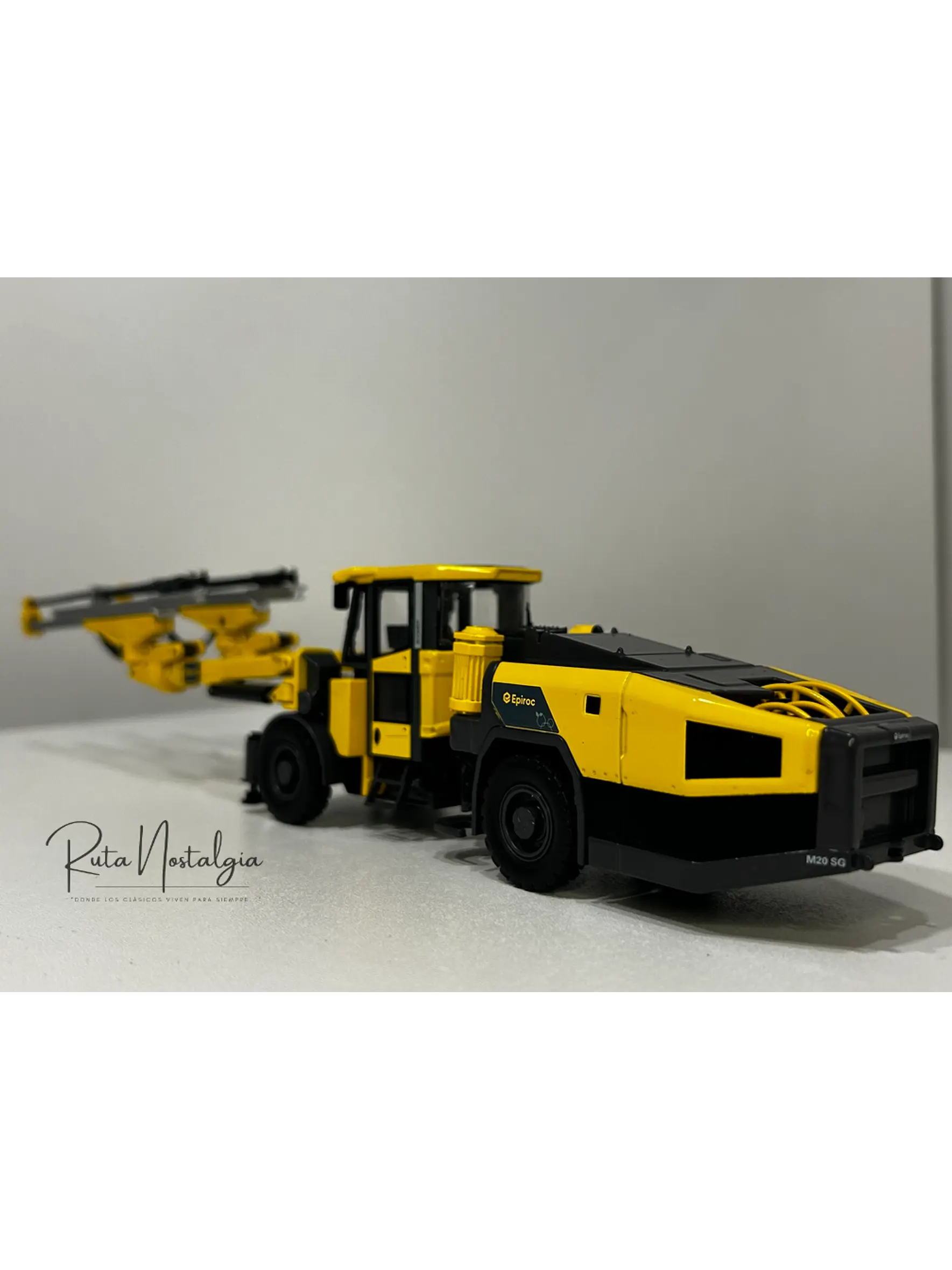 Perforador Subterráneo - Jumbo Boomer | Epiroc M20 SG - Escala 1:50 | Equipo Minería Subterránea en Metal Coleccionable 8