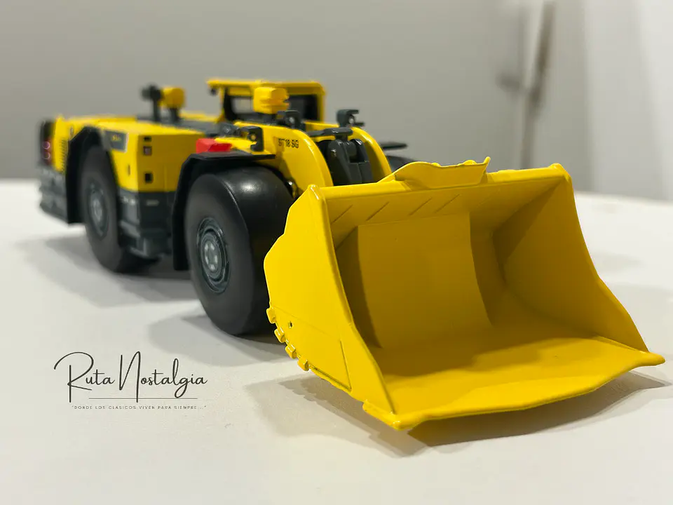 Equipo Minero Scooptram LHD Epiroc ST18 SG 1:50 3