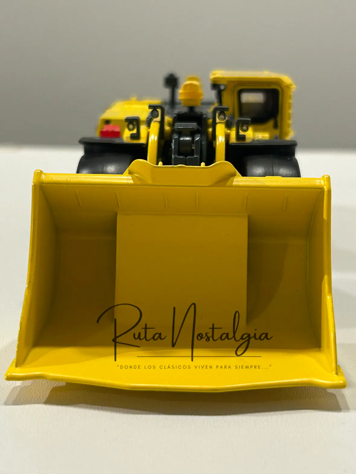 Cargador Subterráneo - Scooptram LHD Epiroc ST18 SG – 1:50 | Equipo de Minería en Metal Coleccionable 5
