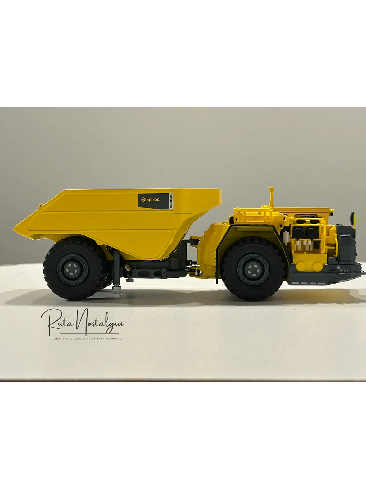Camión Dumper Subterráneo Epiroc Minetruck MT65 S - Escala 1:50 –  Equipo minería subterránea bajo perfil  6