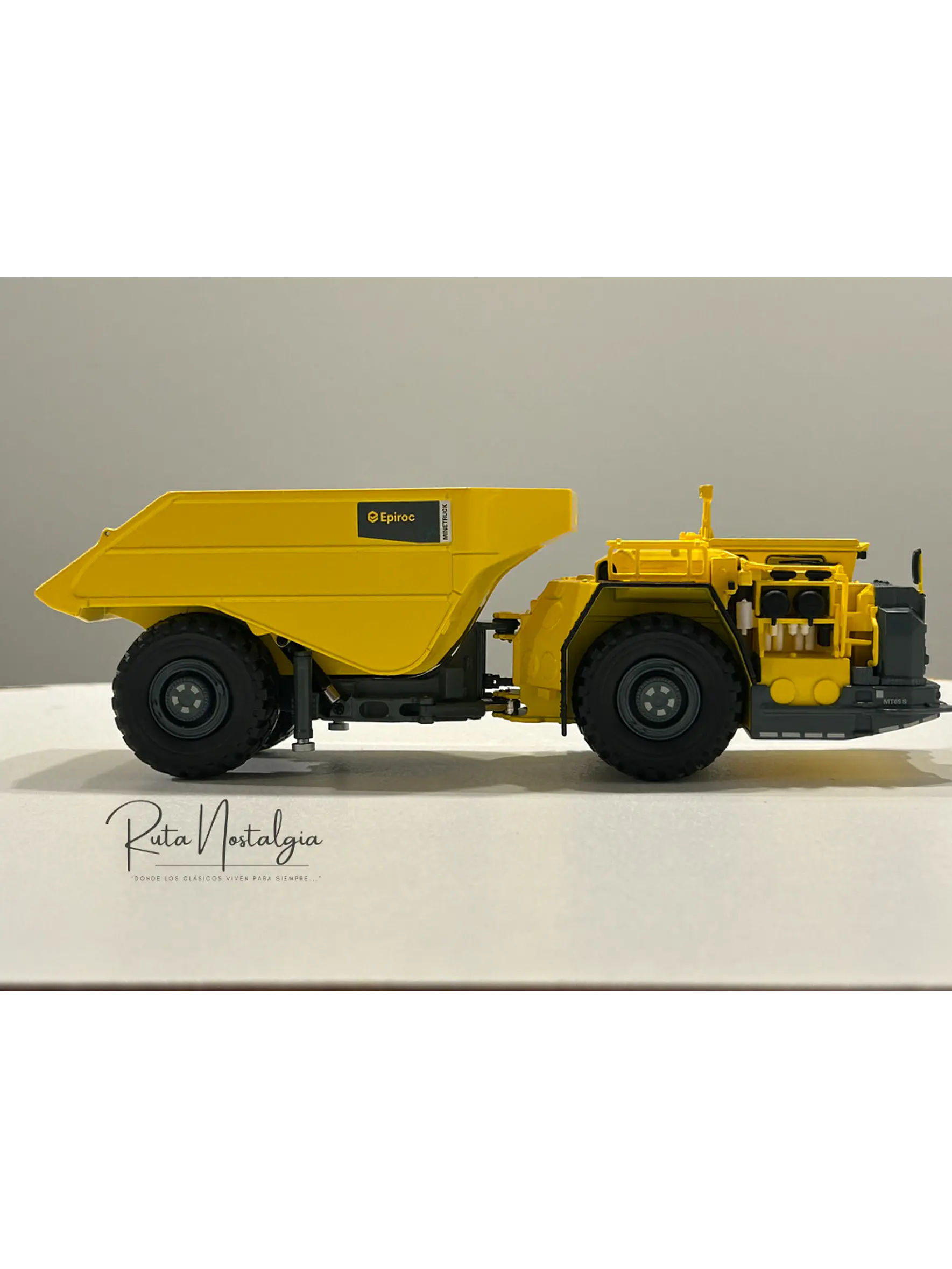 Camión Dumper Subterráneo Epiroc Minetruck MT65 S - Escala 1:50 –  Equipo minería subterránea bajo perfil  6