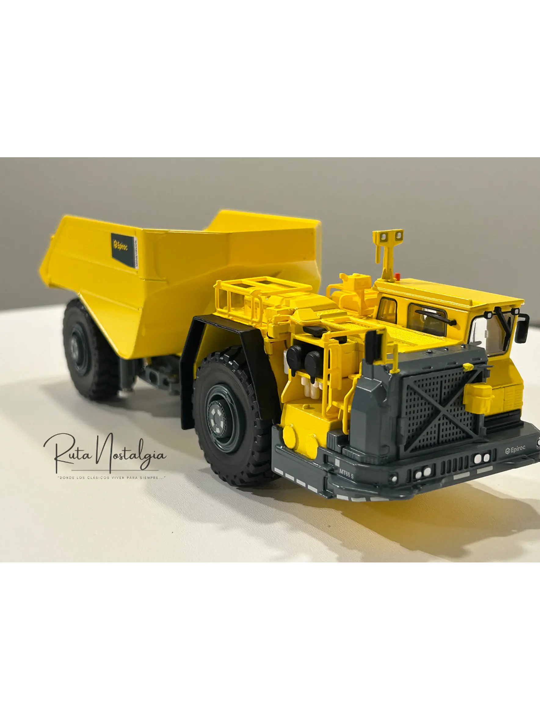 Camión Dumper Subterráneo Epiroc Minetruck MT65 S - Escala 1:50 –  Equipo minería subterránea bajo perfil  5