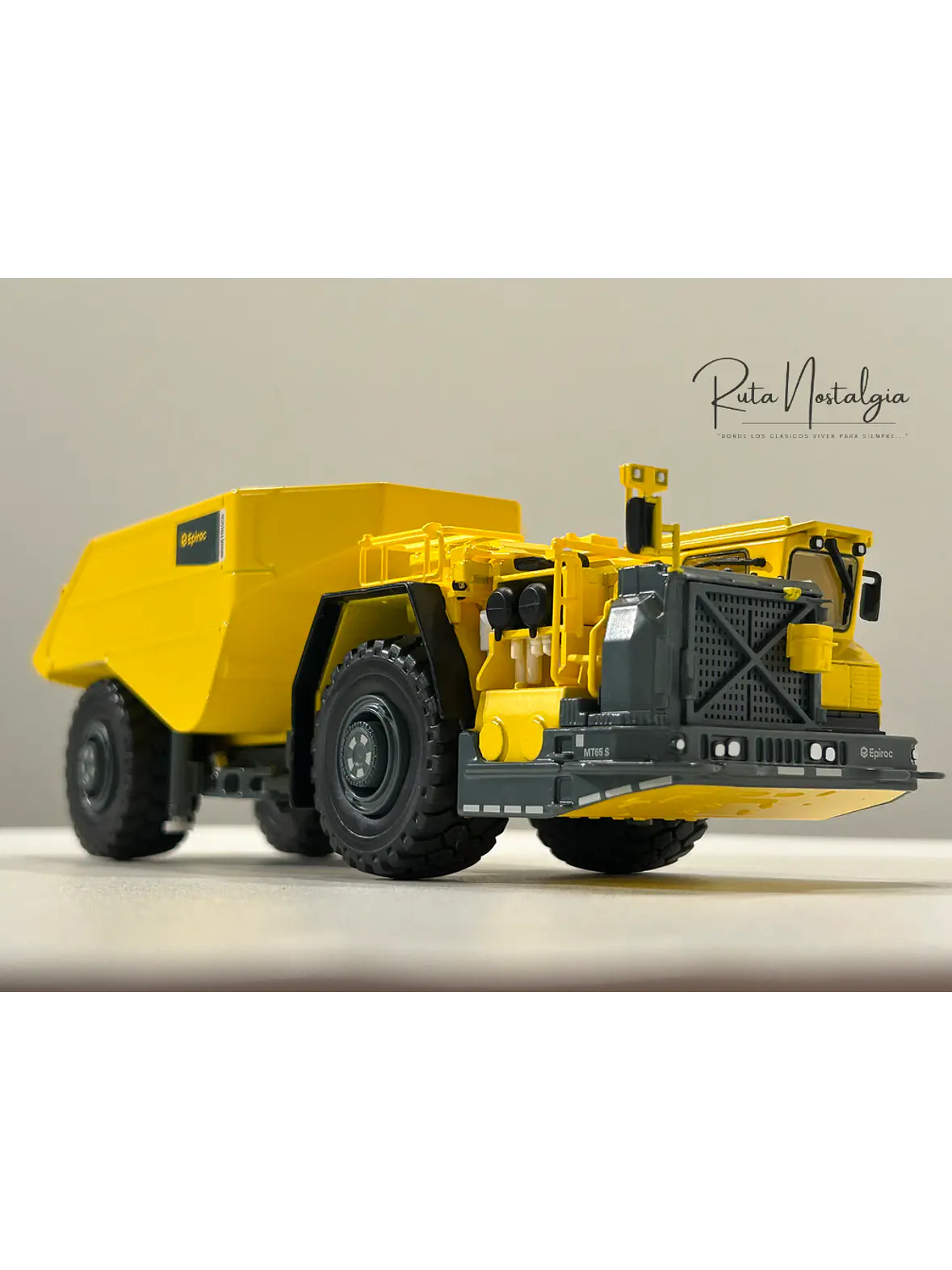 Camión Dumper Subterráneo Epiroc Minetruck MT65 S - Escala 1:50 –  Equipo minería subterránea bajo perfil  11