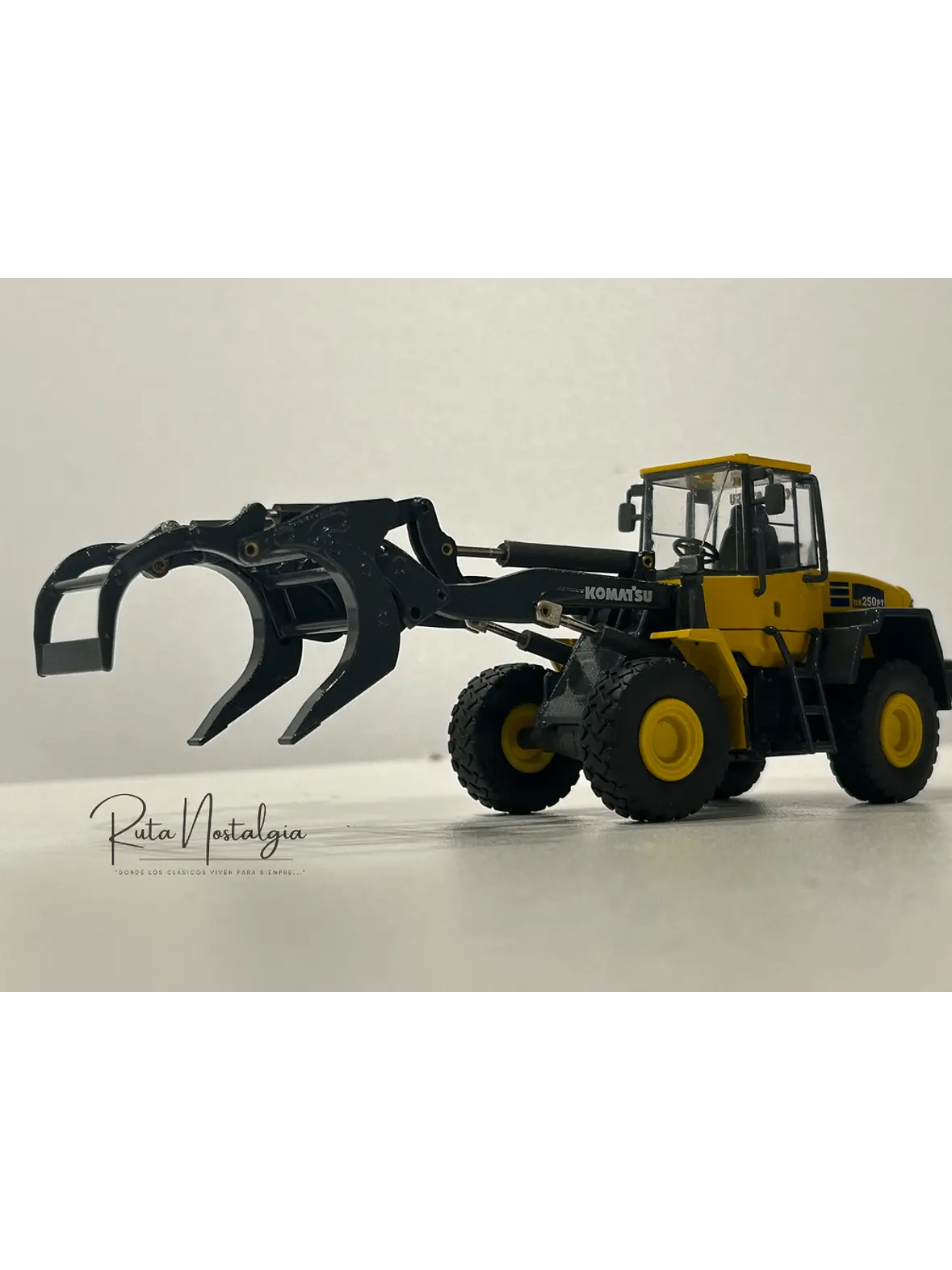 Cargador Frontal Forestal Komatsu WA250PT-5 |  CONRAD Modelle (Alemania) Escala 1:50 – Cargador frontal “tool carrier” para operaciones forestales 3