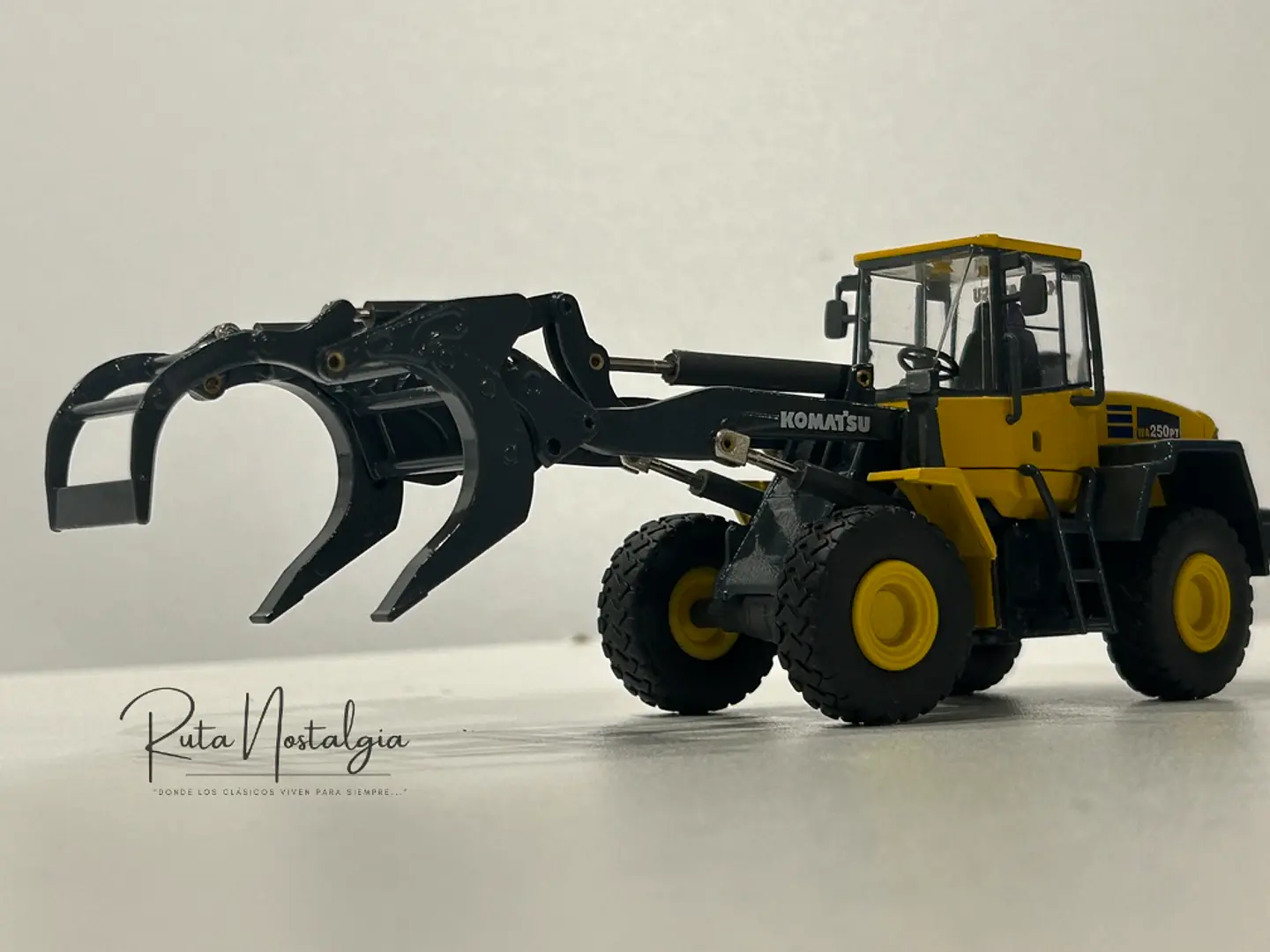 Maquinaria Frontal Forestal Komatsu WA250PT-5 | Conrad 1:50 3
