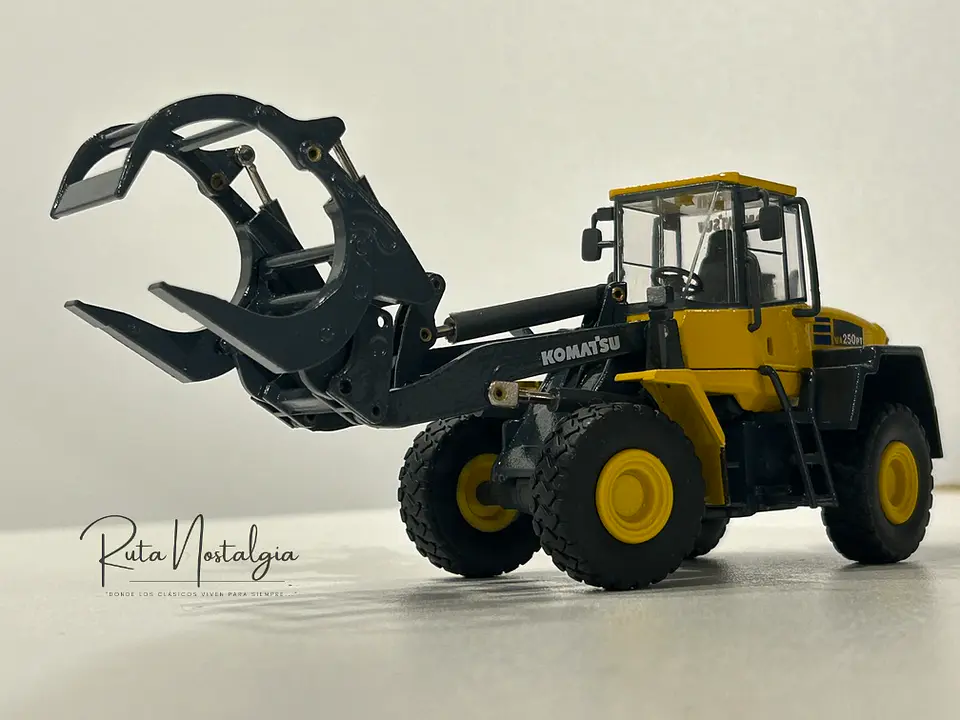 Maquinaria Frontal Forestal Komatsu WA250PT-5 | Conrad 1:50 14