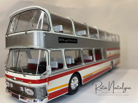 Bus Neoplan Skyliner NH 22L – Miniatura Ixo Models Escala 1:43 (Doble piso de lujo)