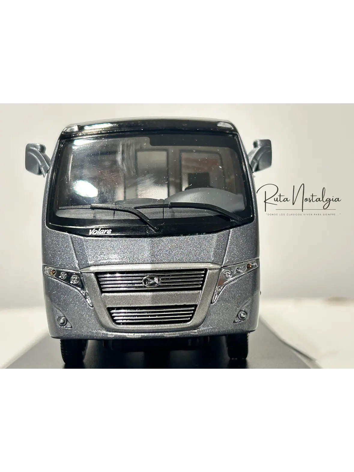 Marcopolo Volare 1:42 – Mini bus brasileño de referencia para turismo y transporte colectivo en Chile 3