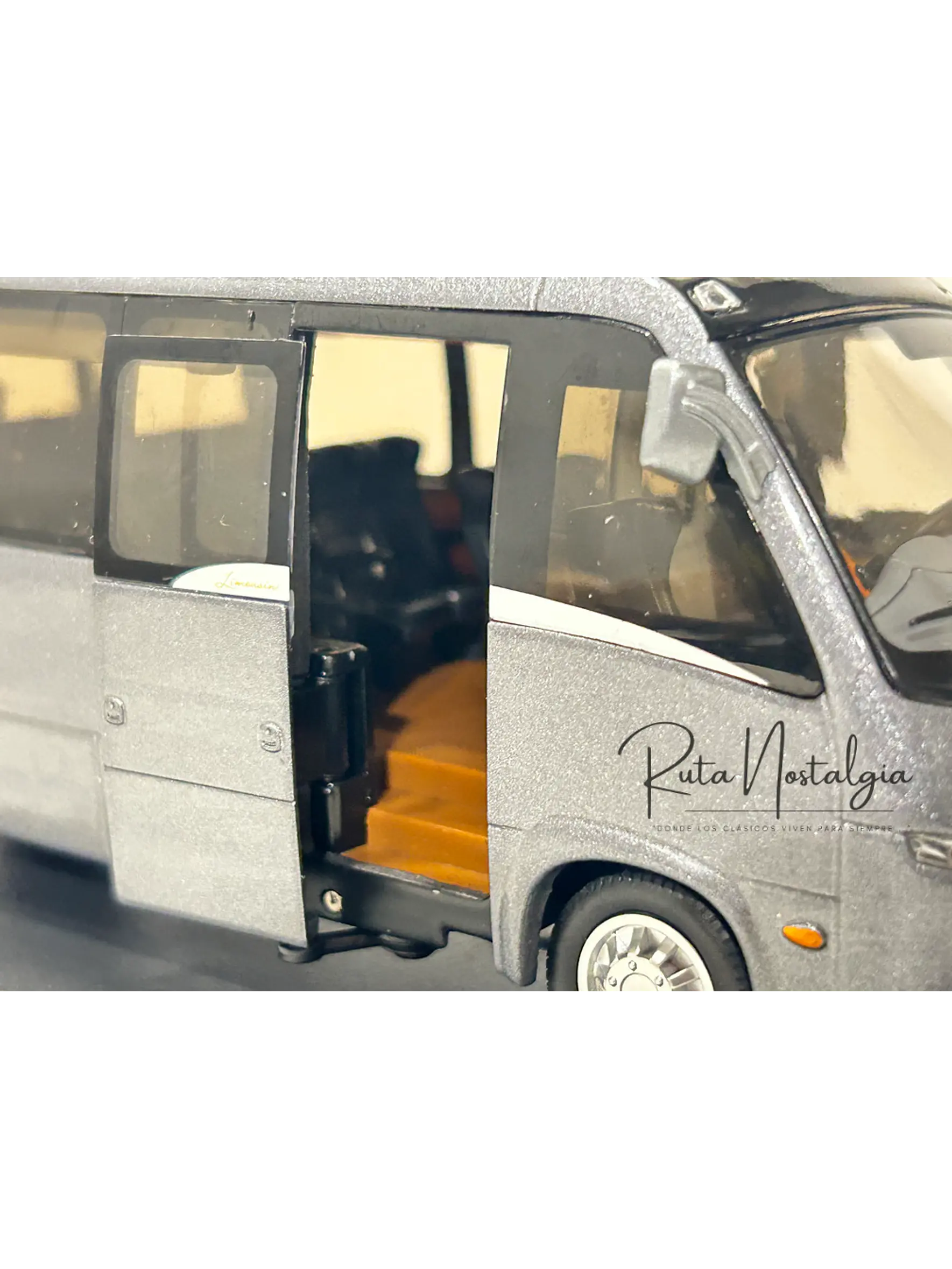 Marcopolo Volare 1:42 – Mini bus brasileño de referencia para turismo y transporte colectivo en Chile 5