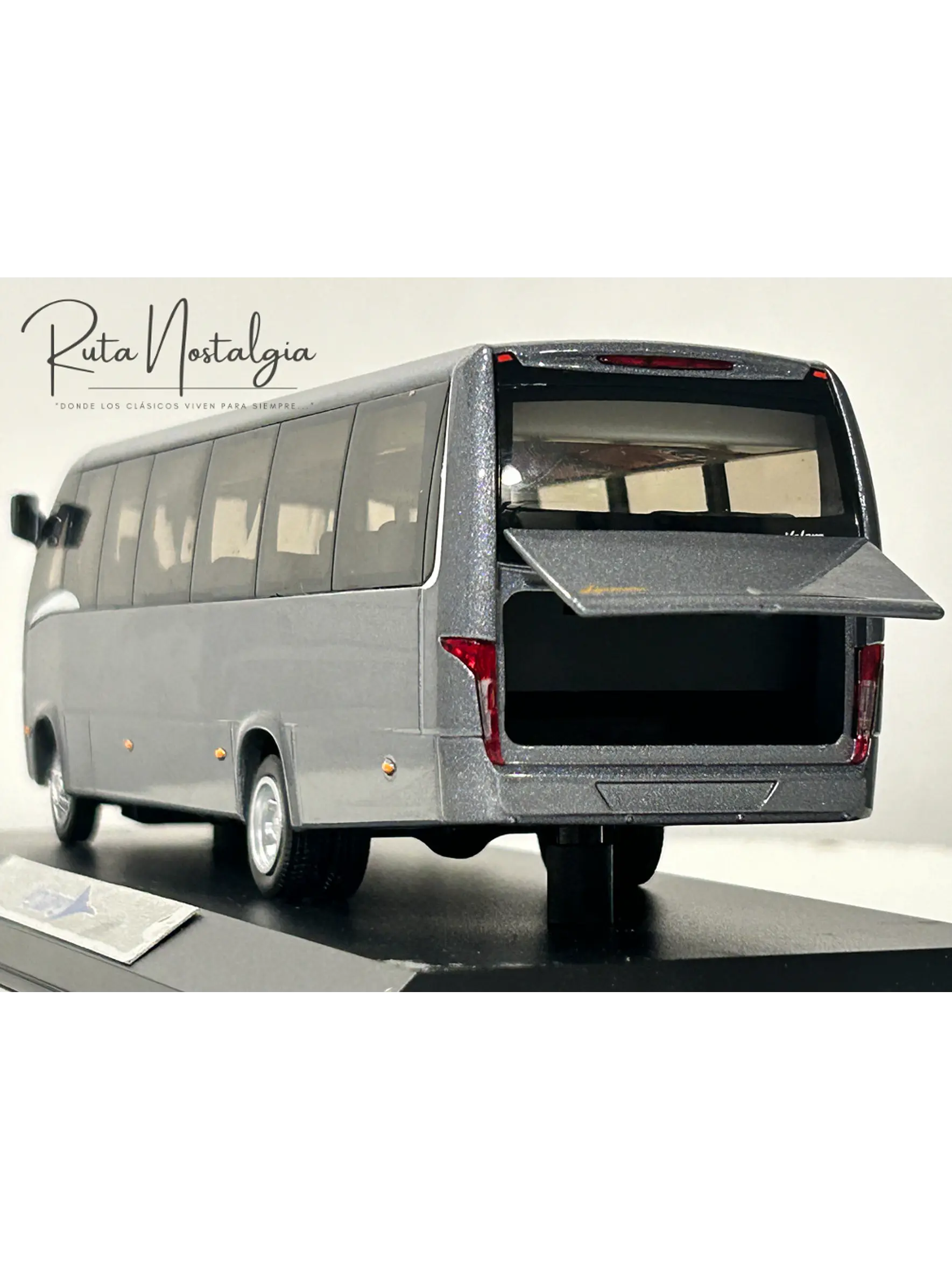 Marcopolo Volare 1:42 – Mini bus brasileño de referencia para turismo y transporte colectivo en Chile 8