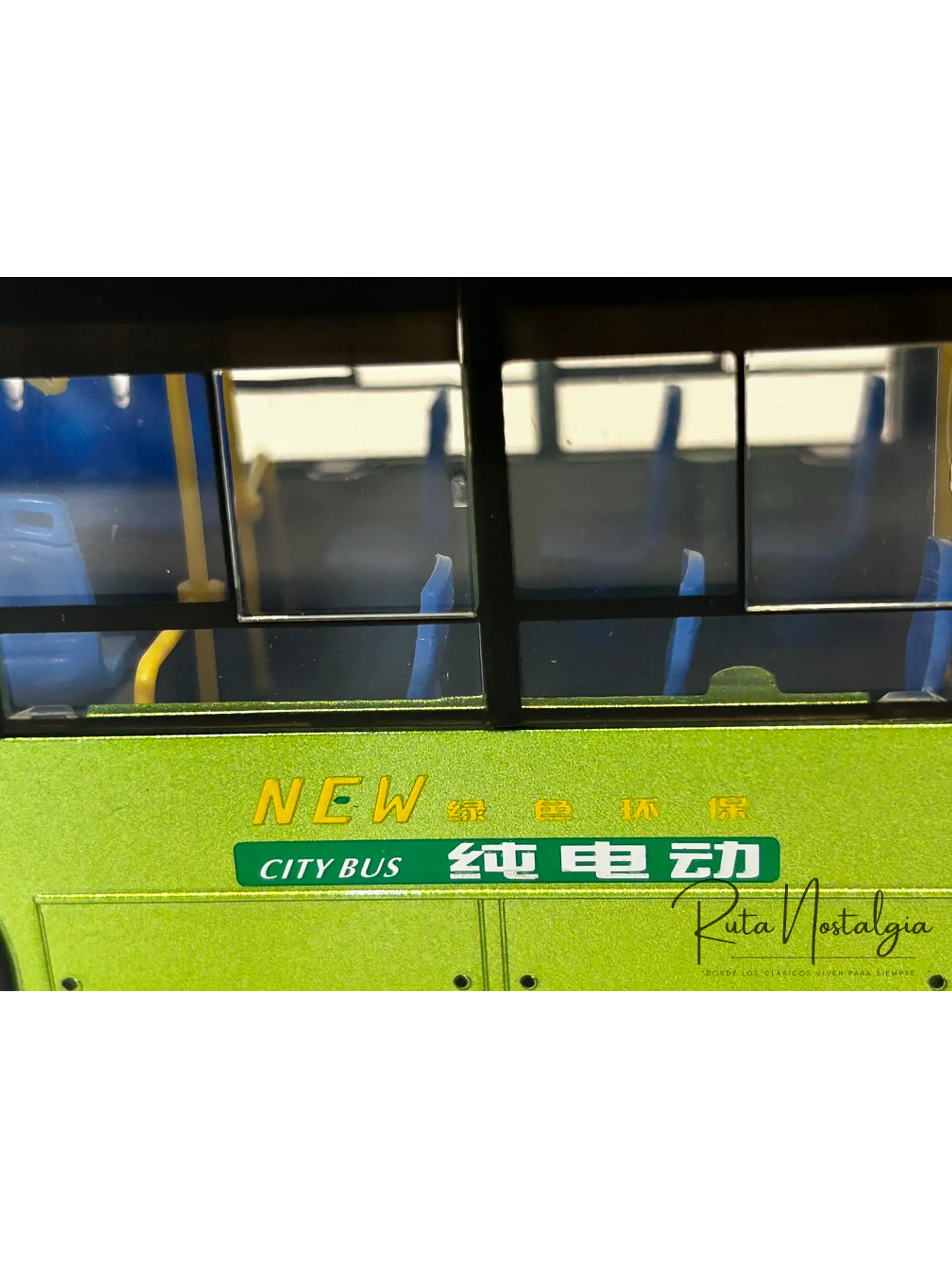 Bus Yutong ZK6128 “E12” (RED movilidad) Miniatura escala 1:42 Die-cast  8