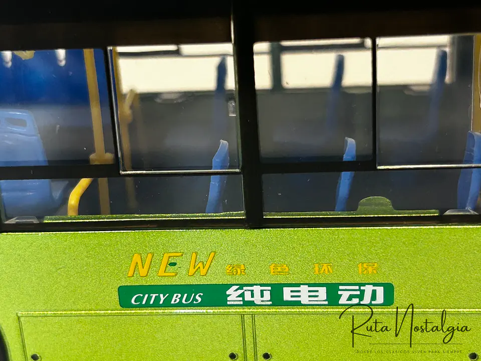 Bus Yutong ZK6128 “E12” (RED movilidad) Escala 1:42 8