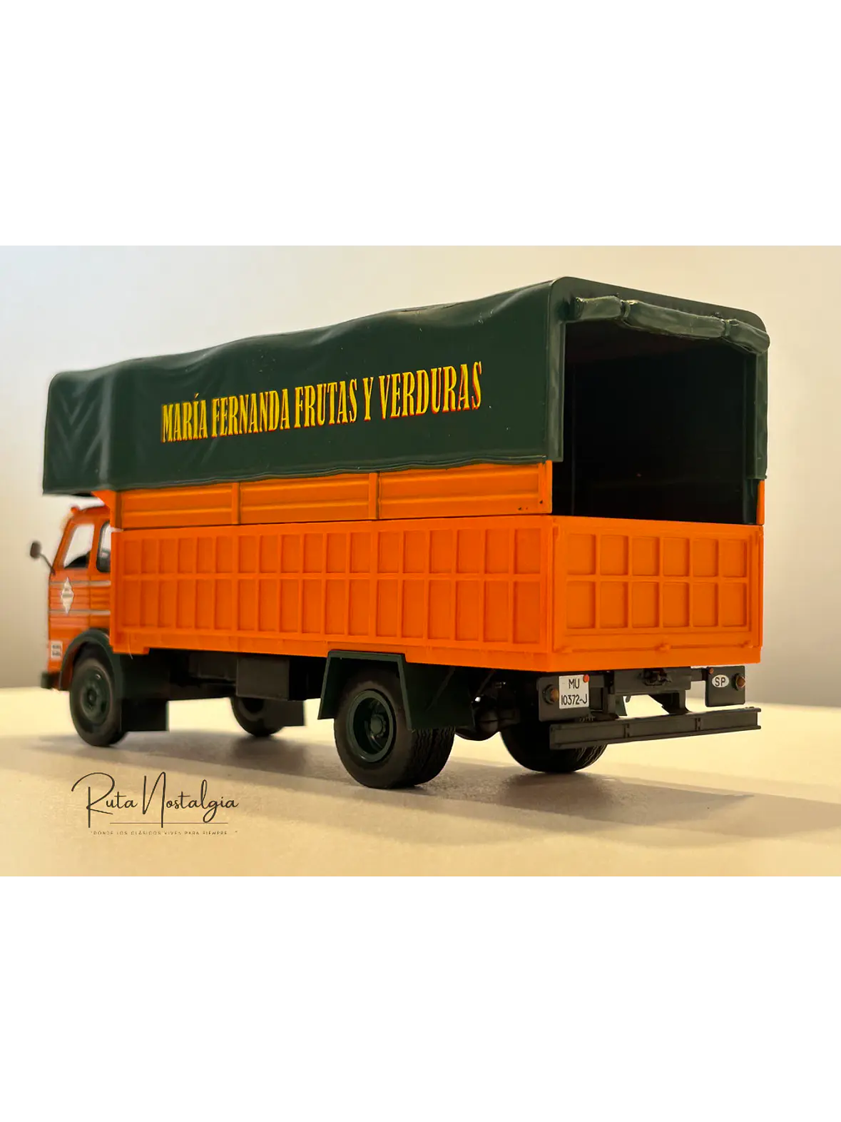 Pegaso Comet 1095 Frutas y Verduras 1963 IXO Models 1:43 – Camión clásico de colección 5