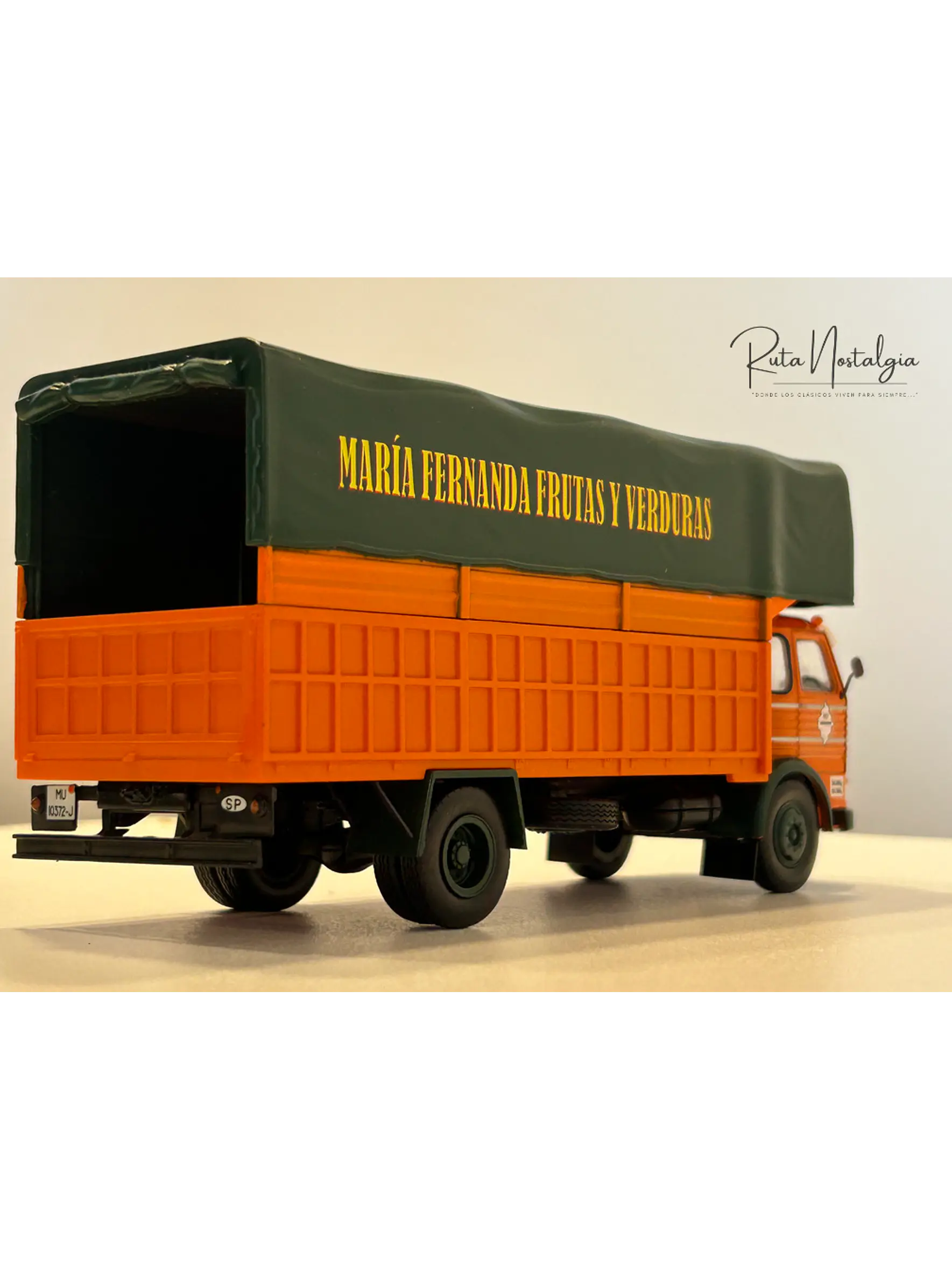 Pegaso Comet 1095 Frutas y Verduras 1963 IXO Models 1:43 – Camión clásico de colección 7