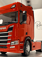 Scania R-Series Topline Roja 2019 1:18 Premium ClassiXXs by IXO | Tractocamión Scania R500 de colección - Miniatura 1