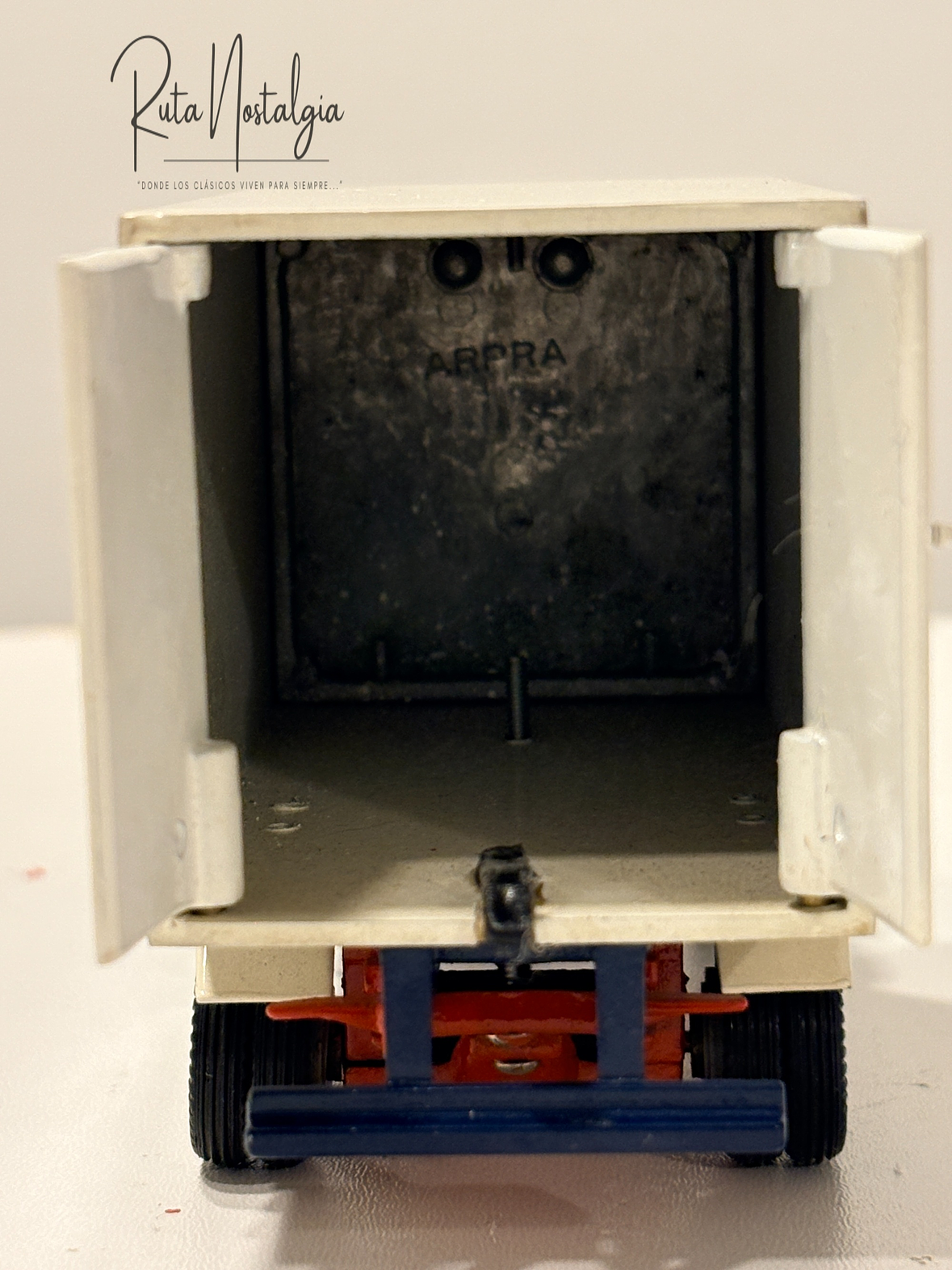 Mercedes-Benz 1513 Frigorífico ARPRA Supermini Brasil 1:50 | Camión clásico brasileño vintage de colección en Chile 8