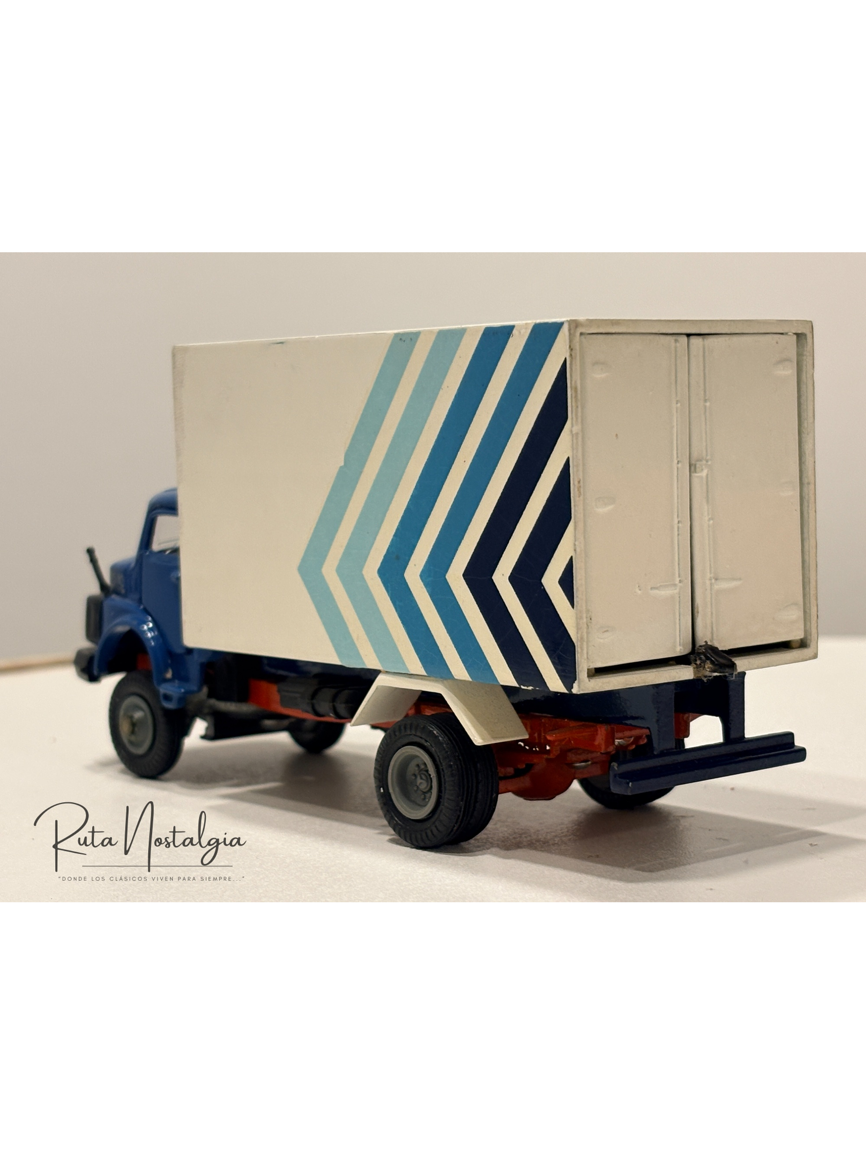 Mercedes-Benz 1513 Frigorífico ARPRA Supermini Brasil 1:50 | Camión clásico brasileño vintage de colección en Chile 7