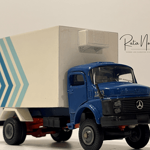 Mercedes-Benz 1513 Frigorífico ARPRA Supermini Brasil 1:50 | Camión clásico brasileño vintage de colección en Chile