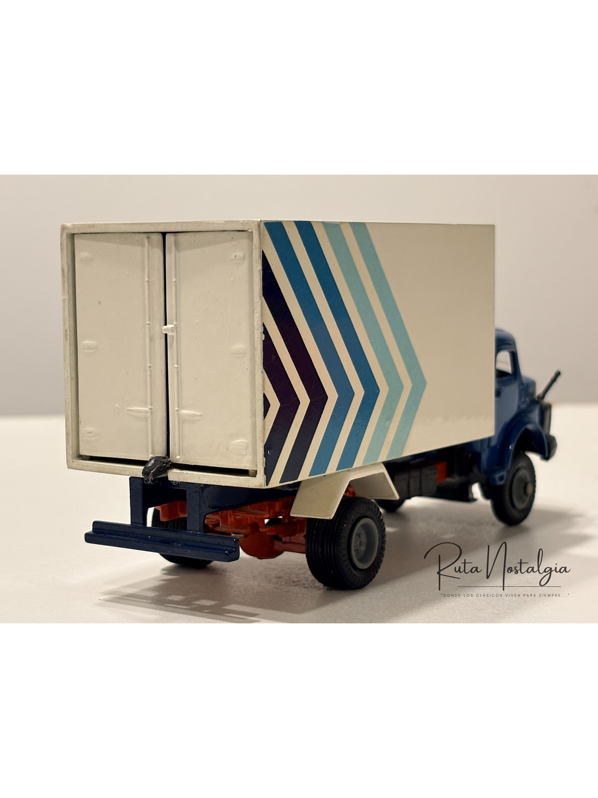 Mercedes-Benz 1513 Frigorífico ARPRA Supermini Brasil 1:50 | Camión clásico brasileño vintage de colección en Chile 9