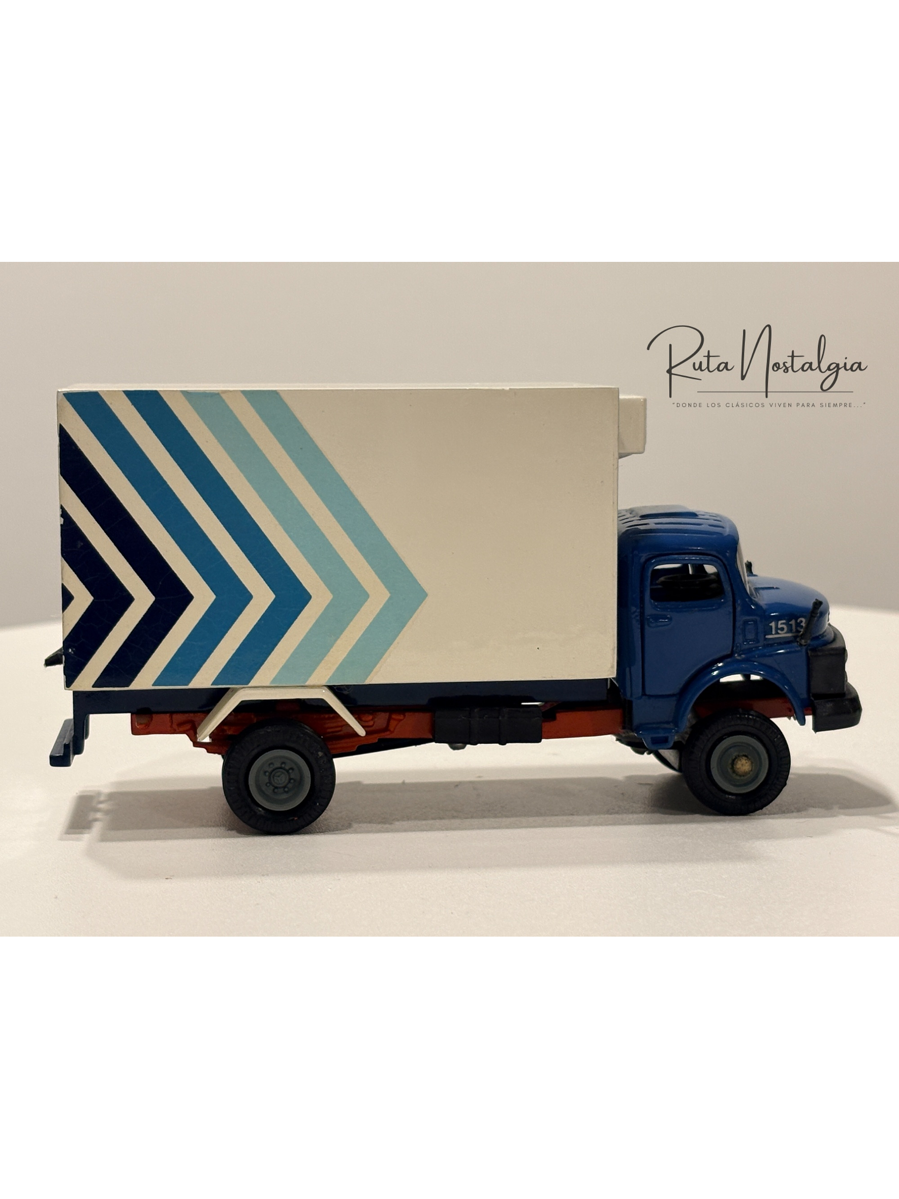 Mercedes-Benz 1513 Frigorífico ARPRA Supermini Brasil 1:50 | Camión clásico brasileño vintage de colección en Chile 10