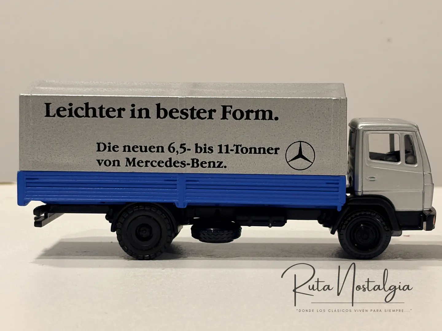 Camión a escala Mercedes-Benz LN2 / 814 “Leichter in bester Form” NZG 1:50 | Camión clásico Alemania Federal, modelo promocional Mercedes-Benz No.249 de colección en Chile 9