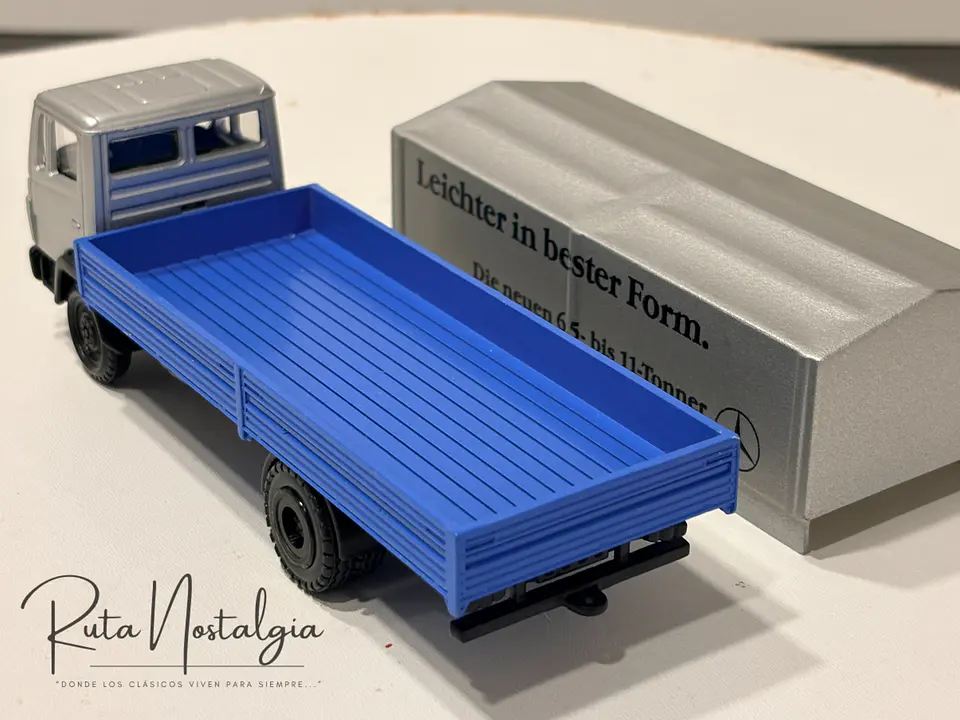 Camión a escala Mercedes-Benz LN2 / 814 “Leichter in bester Form” NZG 1:50 | Camión clásico Alemania Federal, modelo promocional Mercedes-Benz No.249 de colección en Chile 5