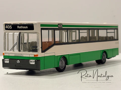 Bus a escala Mercedes-Benz O 405 Stadbus | 1:50 NZG No. 255 | Bus urbano Alemania Federal de colección en Chile