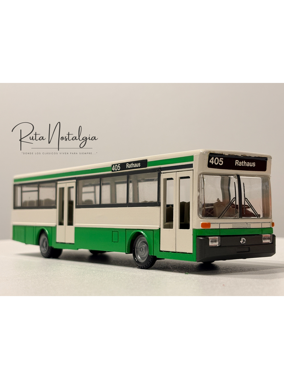 Mercedes-Benz O 405 Stadbus 1:50 NZG No. 255 | Bus urbano clásico alemán de colección en Chile 11