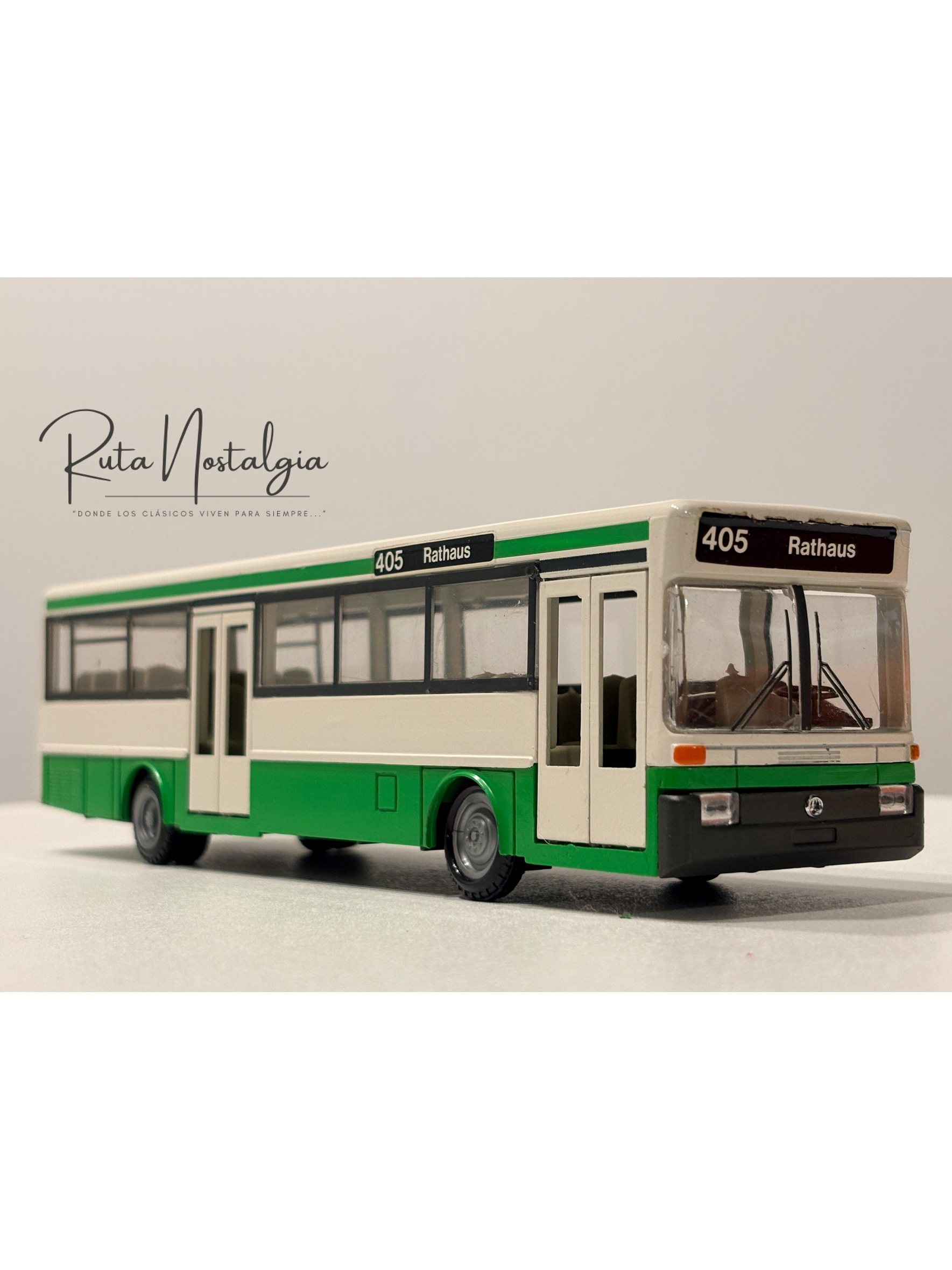 Mercedes-Benz O 405 Stadbus 1:50 NZG No. 255 | Bus urbano clásico alemán de colección en Chile 11