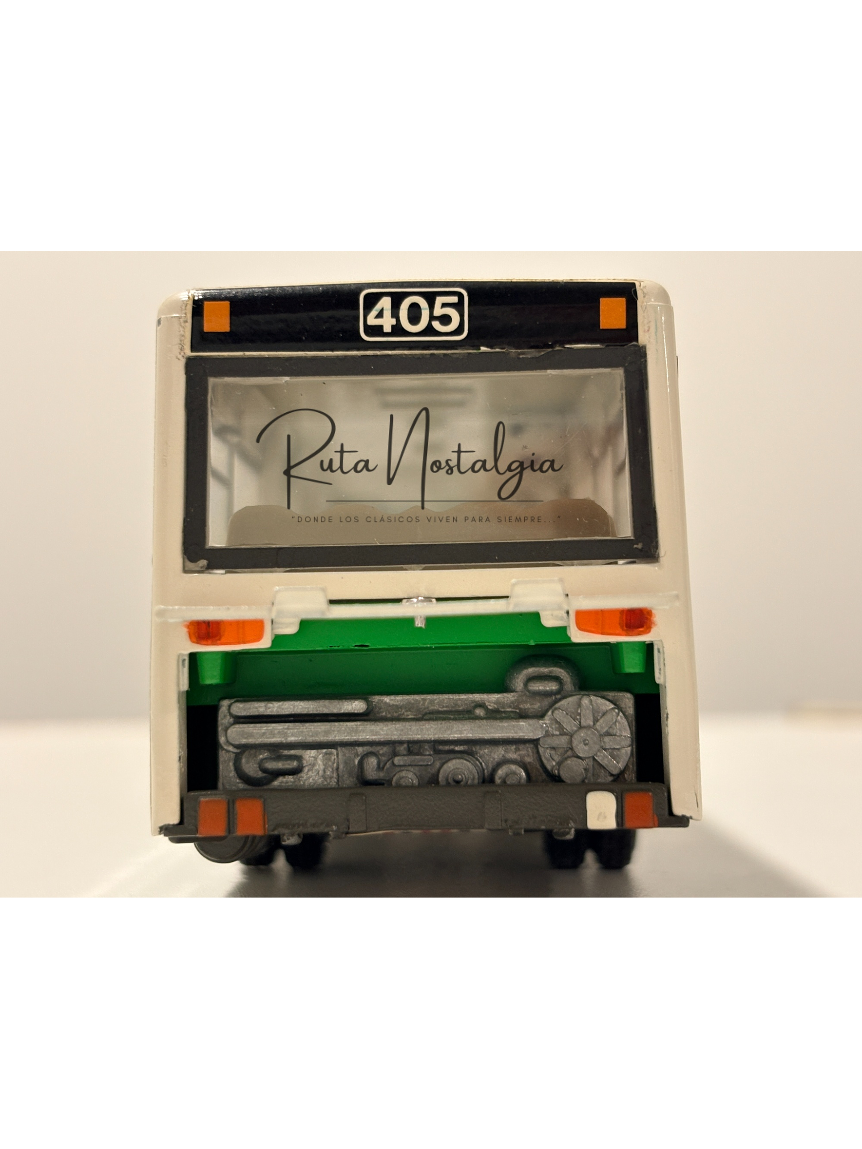 Mercedes-Benz O 405 Stadbus 1:50 NZG No. 255 | Bus urbano clásico alemán de colección en Chile 8