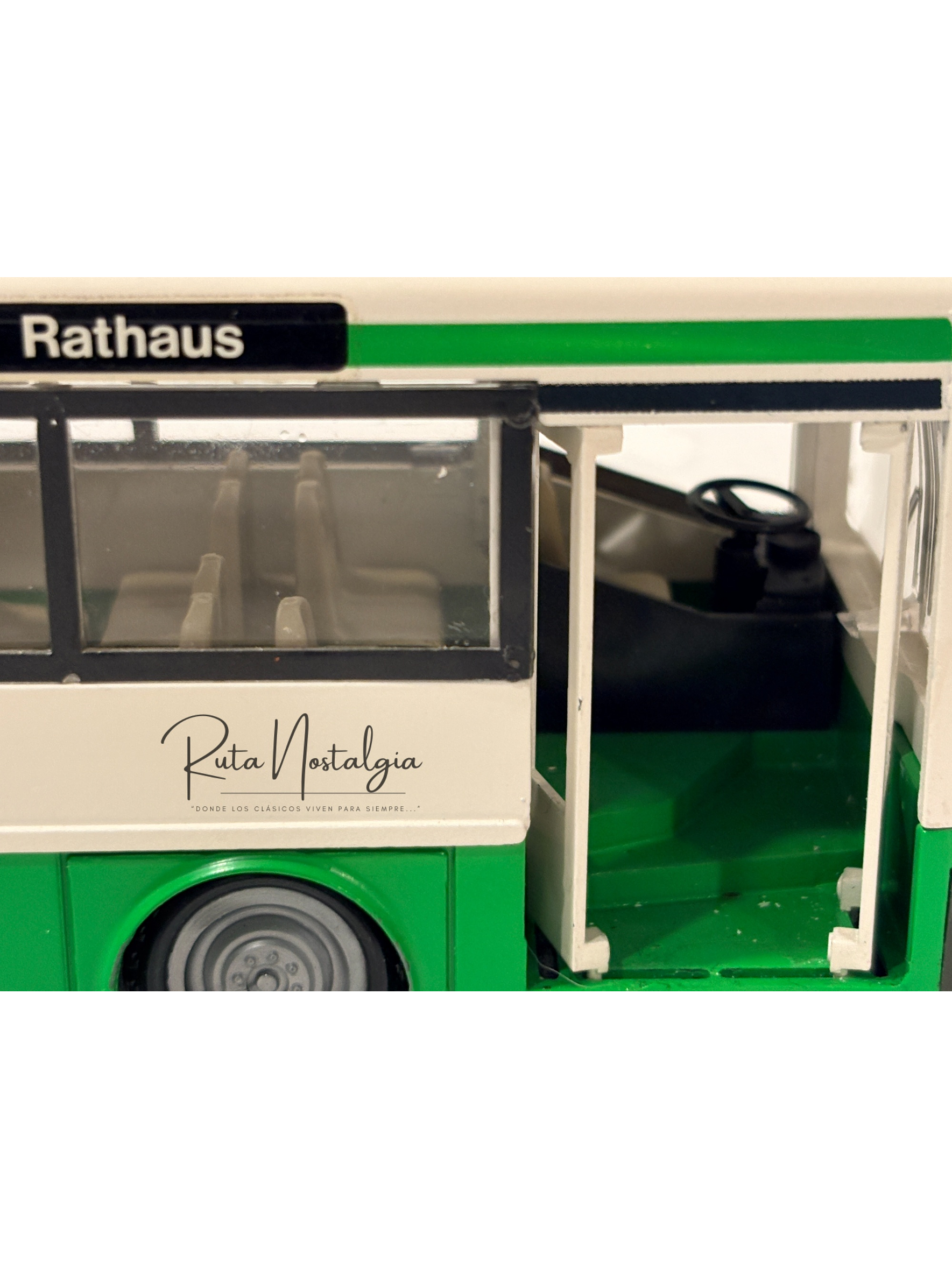 Mercedes-Benz O 405 Stadbus 1:50 NZG No. 255 | Bus urbano clásico alemán de colección en Chile 4