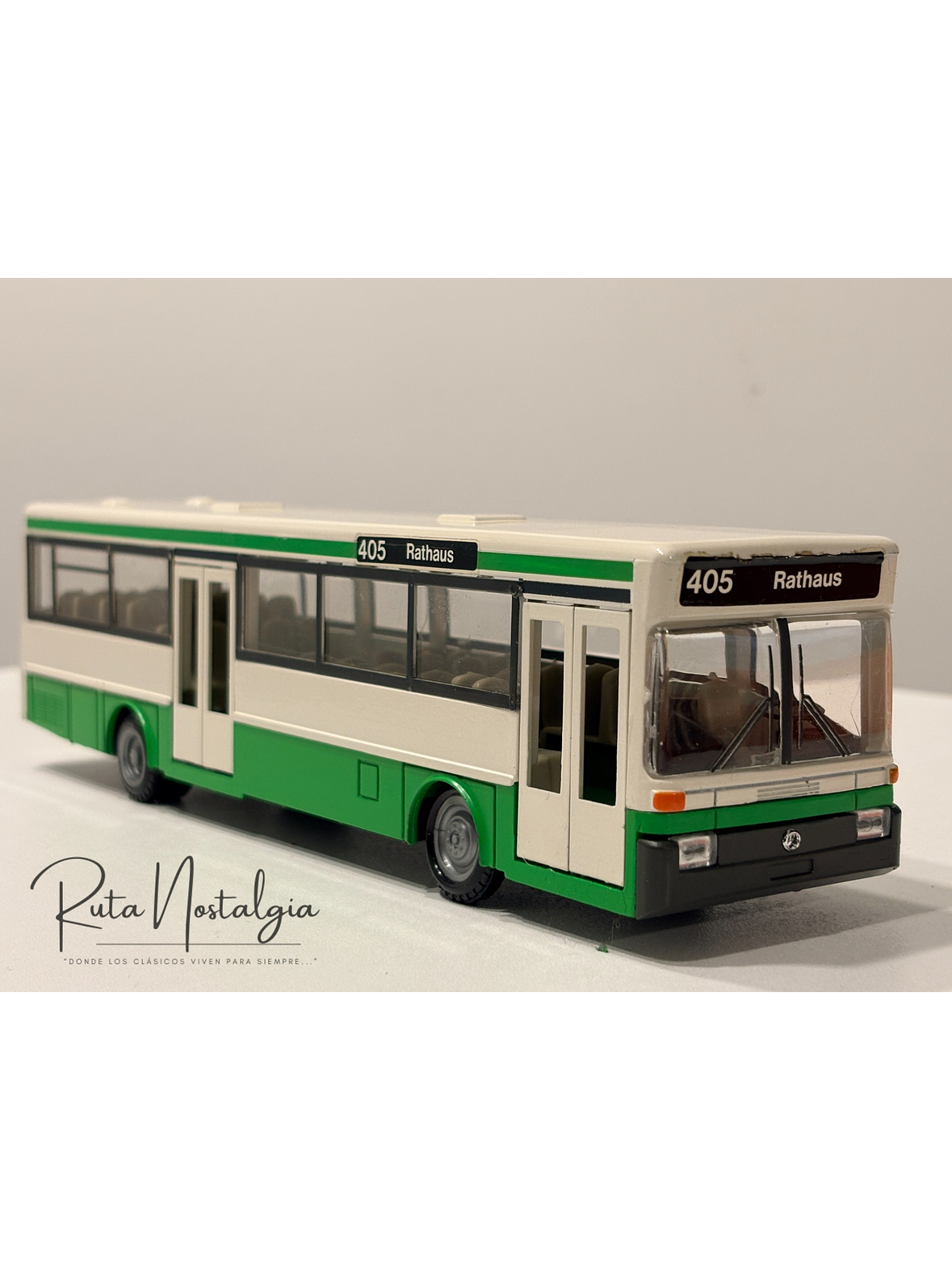 Mercedes-Benz O 405 Stadbus 1:50 NZG No. 255 | Bus urbano clásico alemán de colección en Chile 5