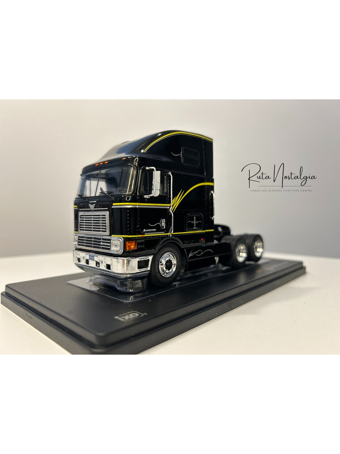 Camión International Eagle 9800 a Escala 1:43 | Modelo Coleccionable Ixo models. De alta precisión 11