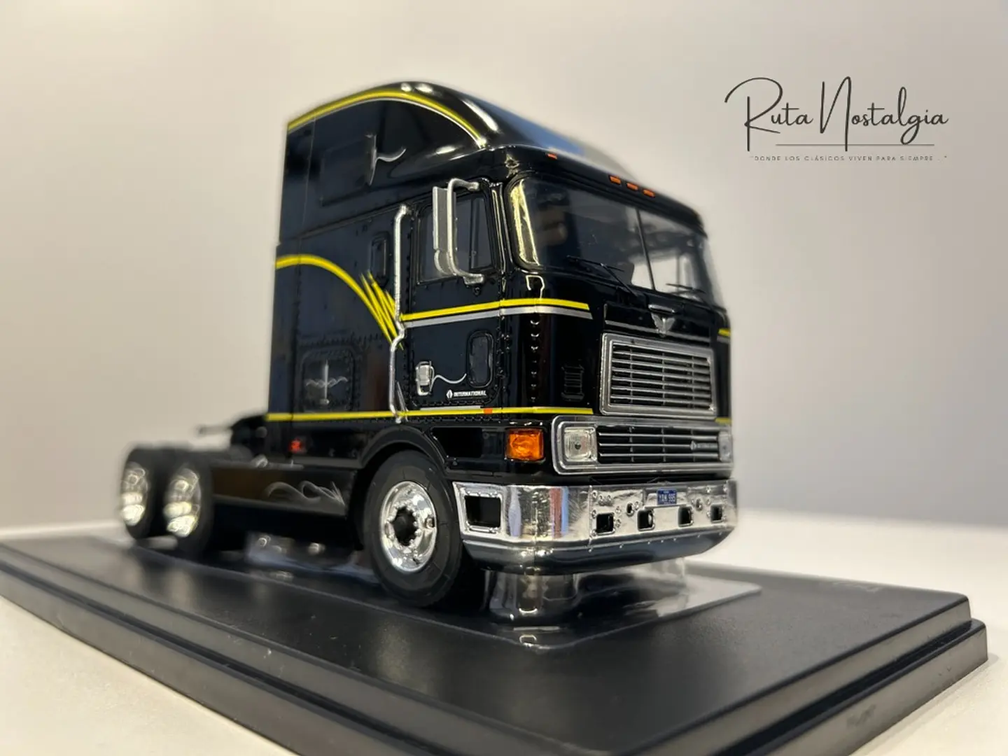 Camión International Eagle 9800 (1995) | IXO 1:43 13