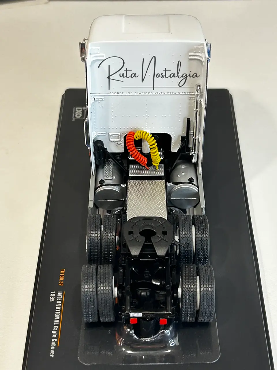 Camión International Eagle 9800 (1995) | IXO 1:43 7