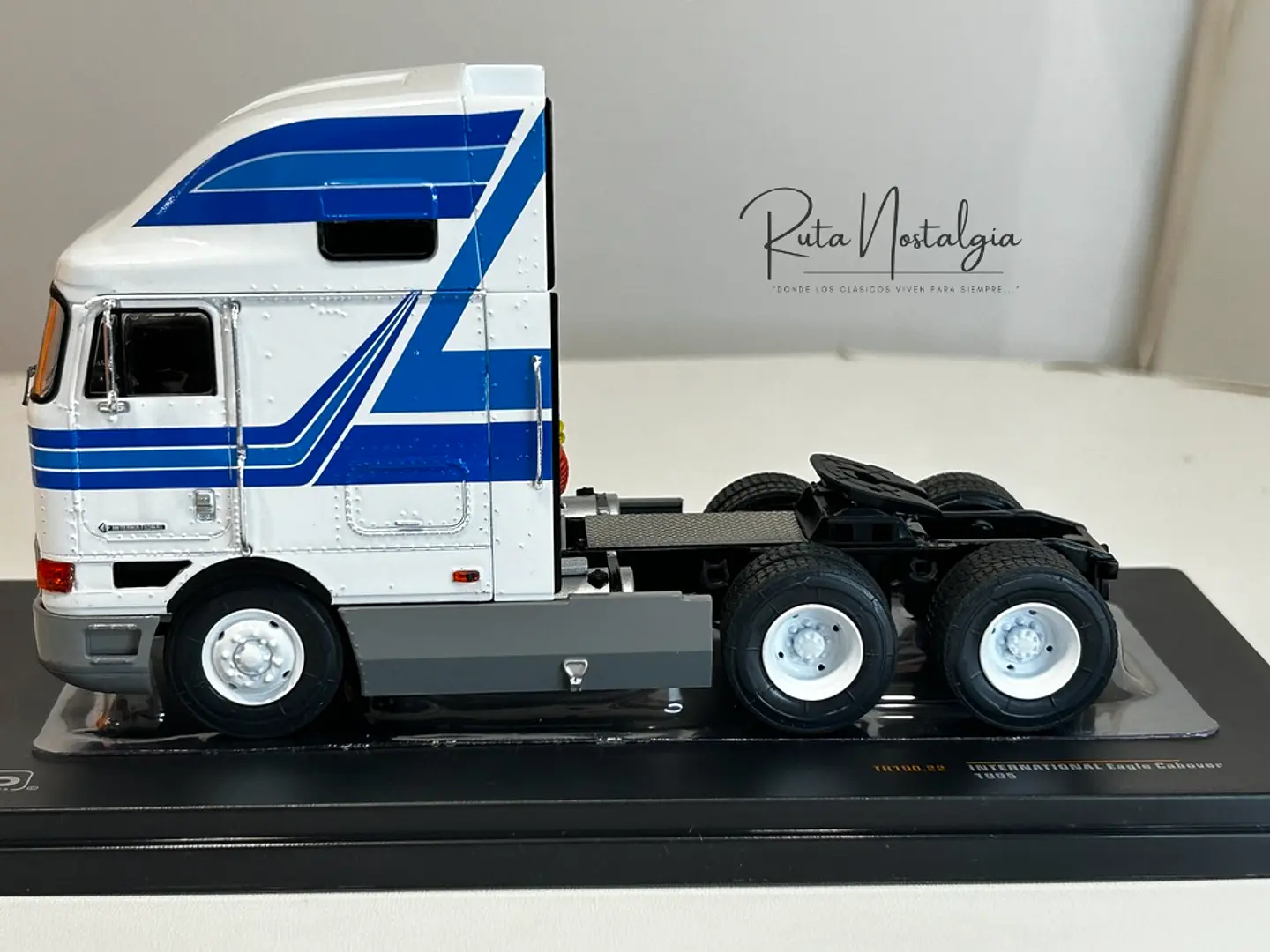 Camión International Eagle 9800 (1995) | IXO 1:43 9