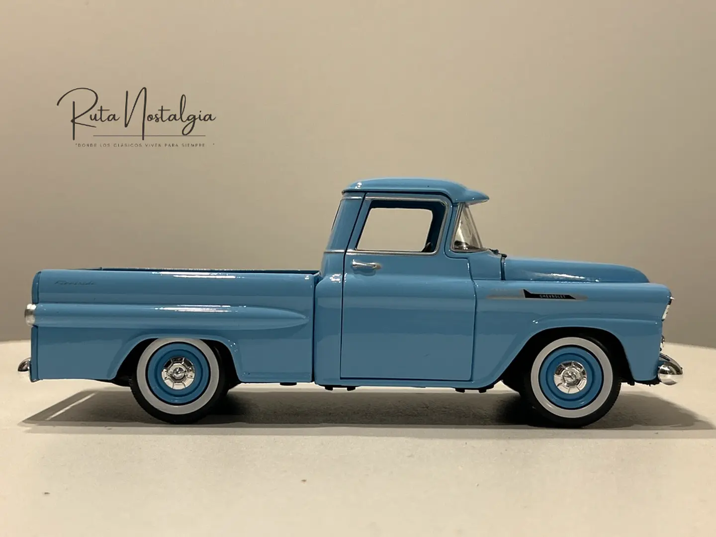 Camioneta Chevrolet Apache Fleetside 1958 | Motormax 1:24 5