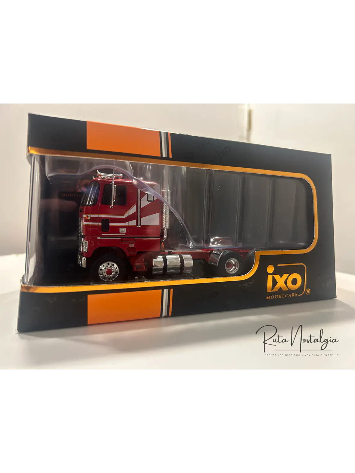 Camión Ford CL 9000 (1976) a Escala 1:43 | Modelo Ixo models. Coleccionable, en Metal Detallado 11