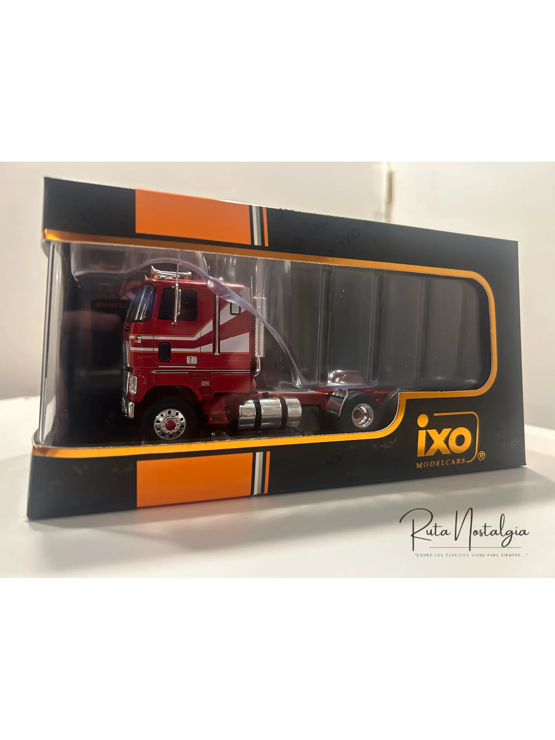 Camión Ford CL 9000 (1976) a Escala 1:43 | Modelo Ixo models. Coleccionable, en Metal Detallado 11