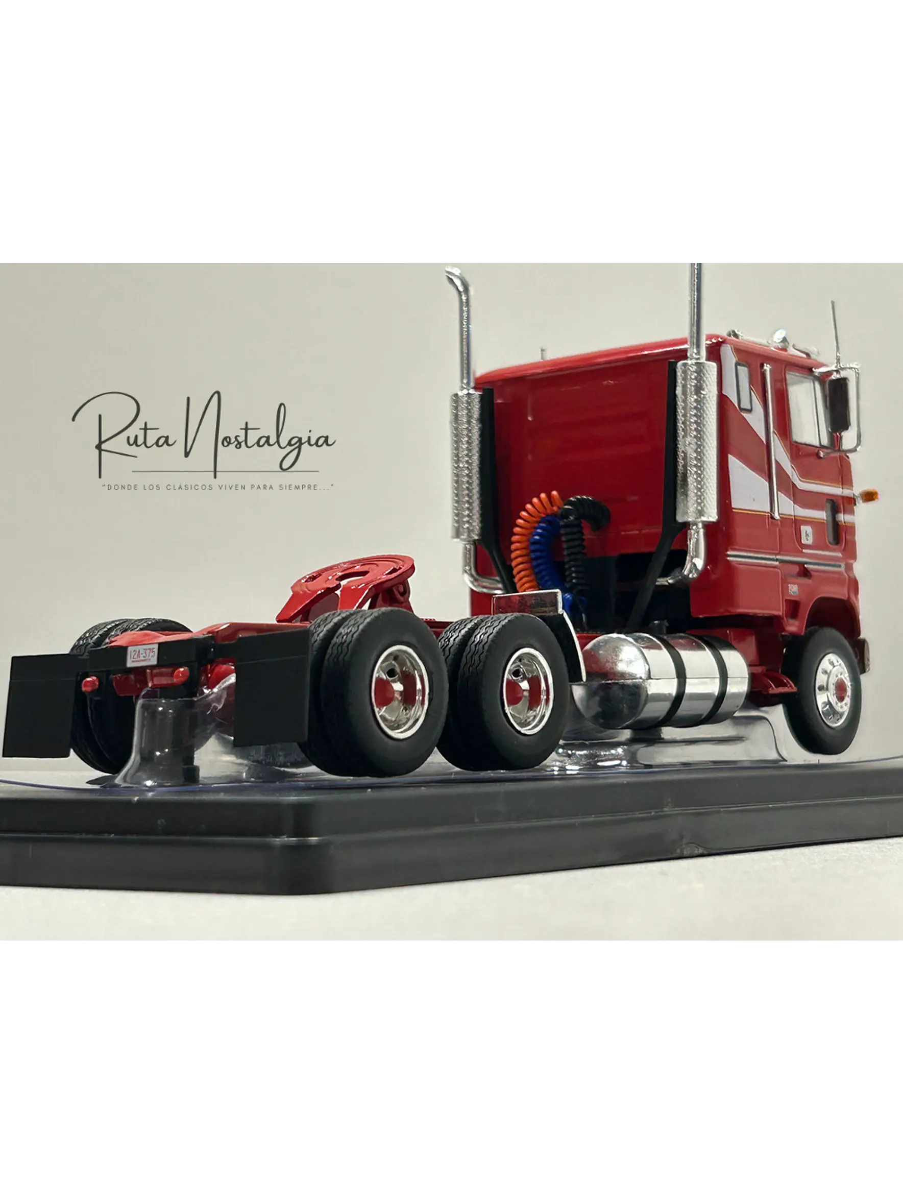 Camión Ford CL 9000 (1976) a Escala 1:43 | Modelo Ixo models. Coleccionable, en Metal Detallado 8
