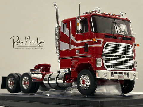 Camión Ford CL 9000 (1976) a Escala 1:43 | Modelo Ixo models. Coleccionable, en Metal Detallado