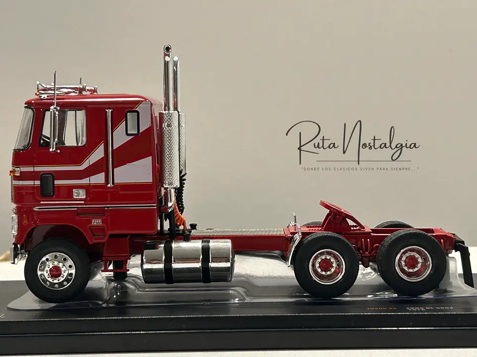 Camión Ford CL 9000 (1976) | IXO 1:43 Coleccionable 5