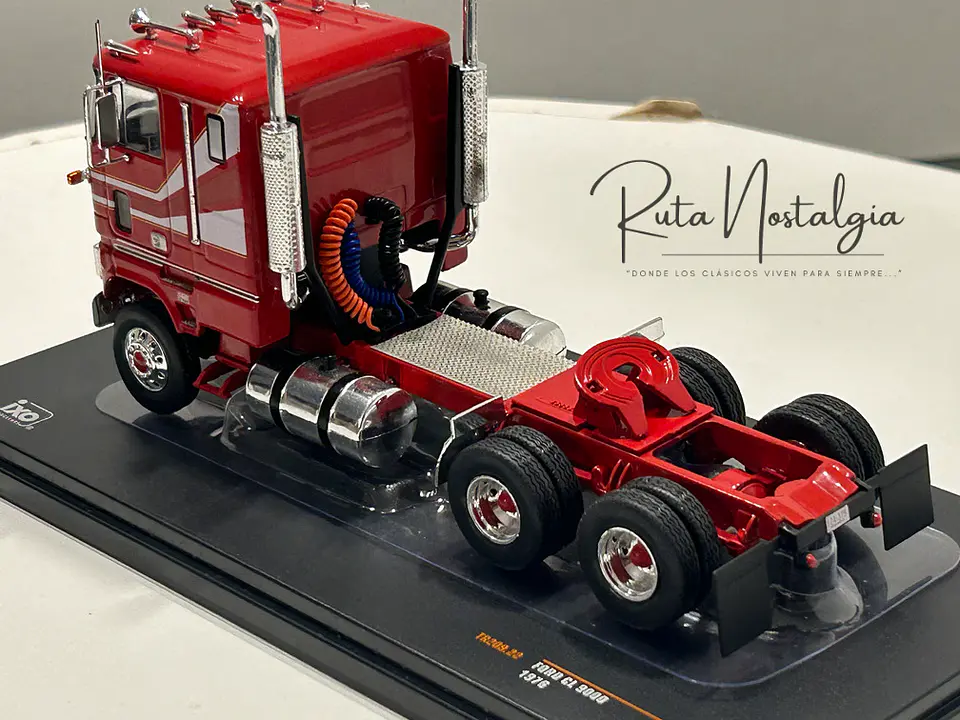 Camión Ford CL 9000 (1976) | IXO 1:43 Coleccionable 6