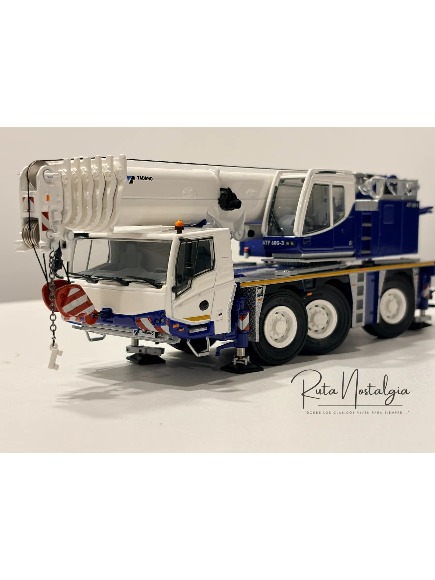 Grúa Tadano Faun ATF 60G-3 WSI Models 54-2005 Escala 1:50 | Grúa All Terrain de Colección en Chile 1