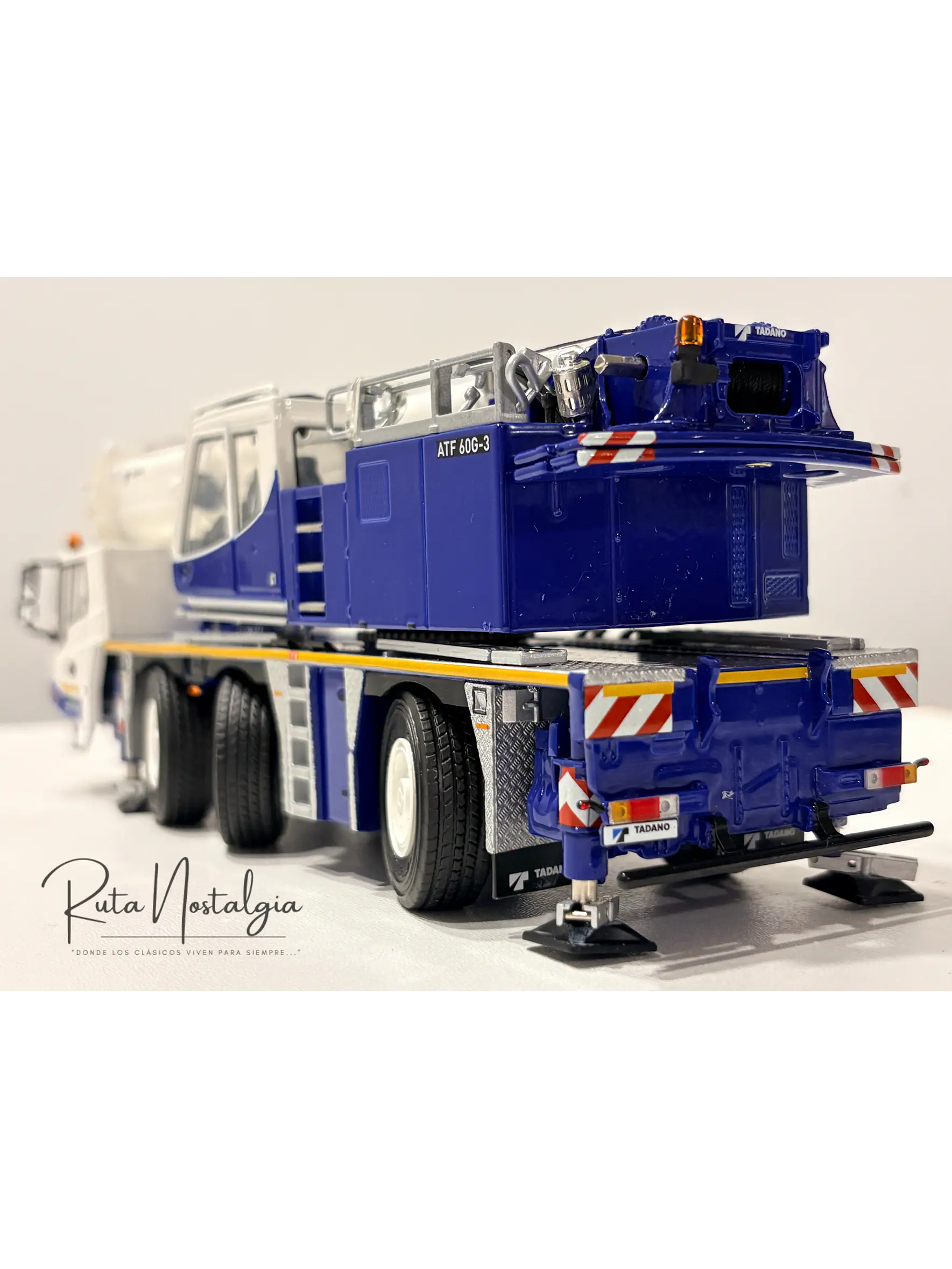 Grúa Tadano Faun ATF 60G-3 WSI Models 54-2005 Escala 1:50 | Grúa All Terrain de Colección en Chile 6